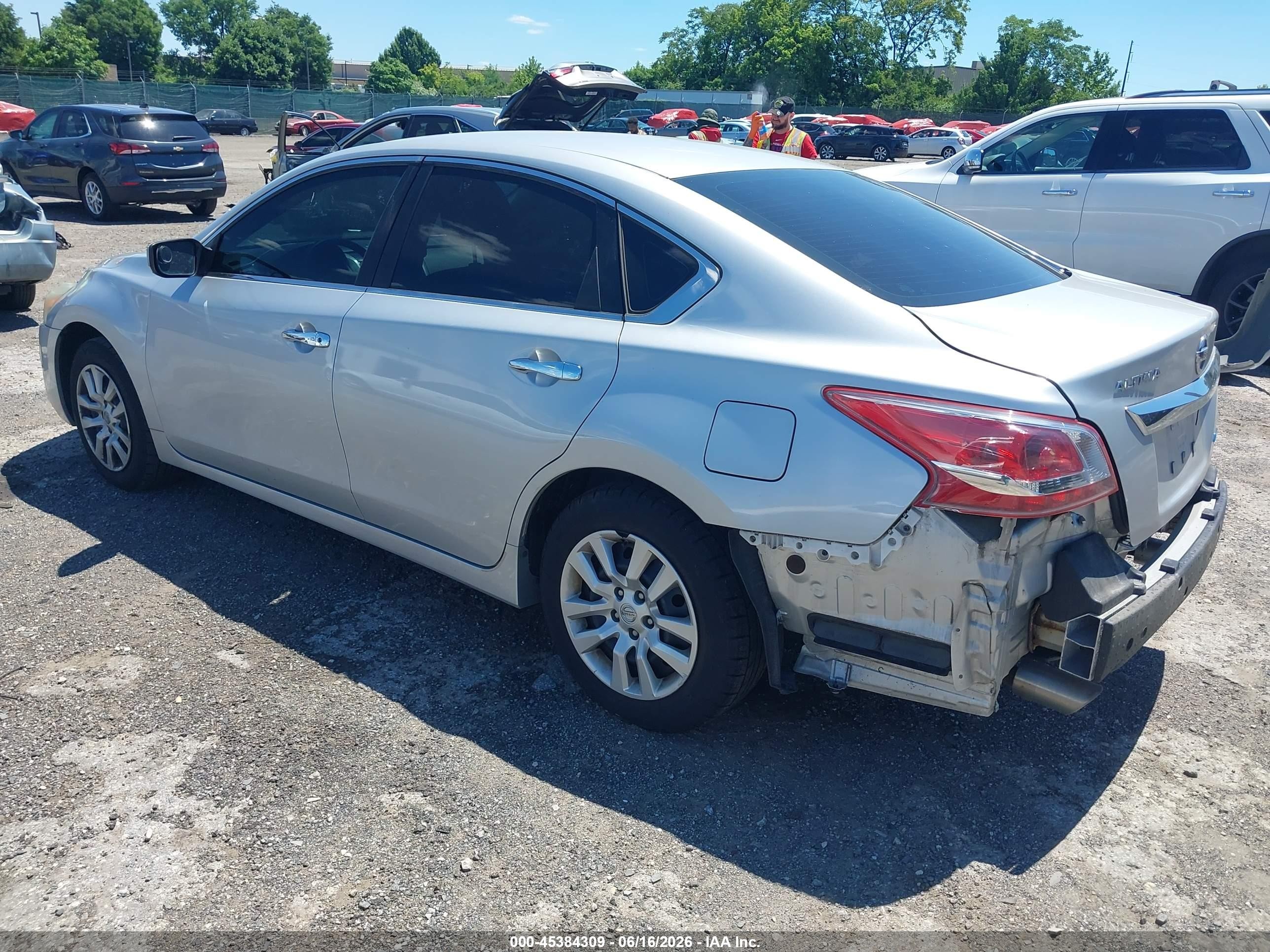 2013 Nissan Altima 2.5 S Silver vin: 1N4AL3AP2DC246583
