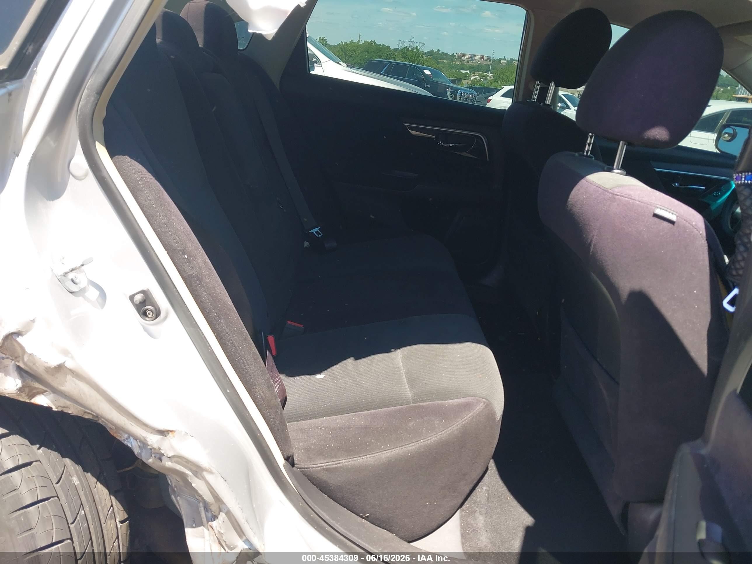 2013 Nissan Altima 2.5 S Silver vin: 1N4AL3AP2DC246583