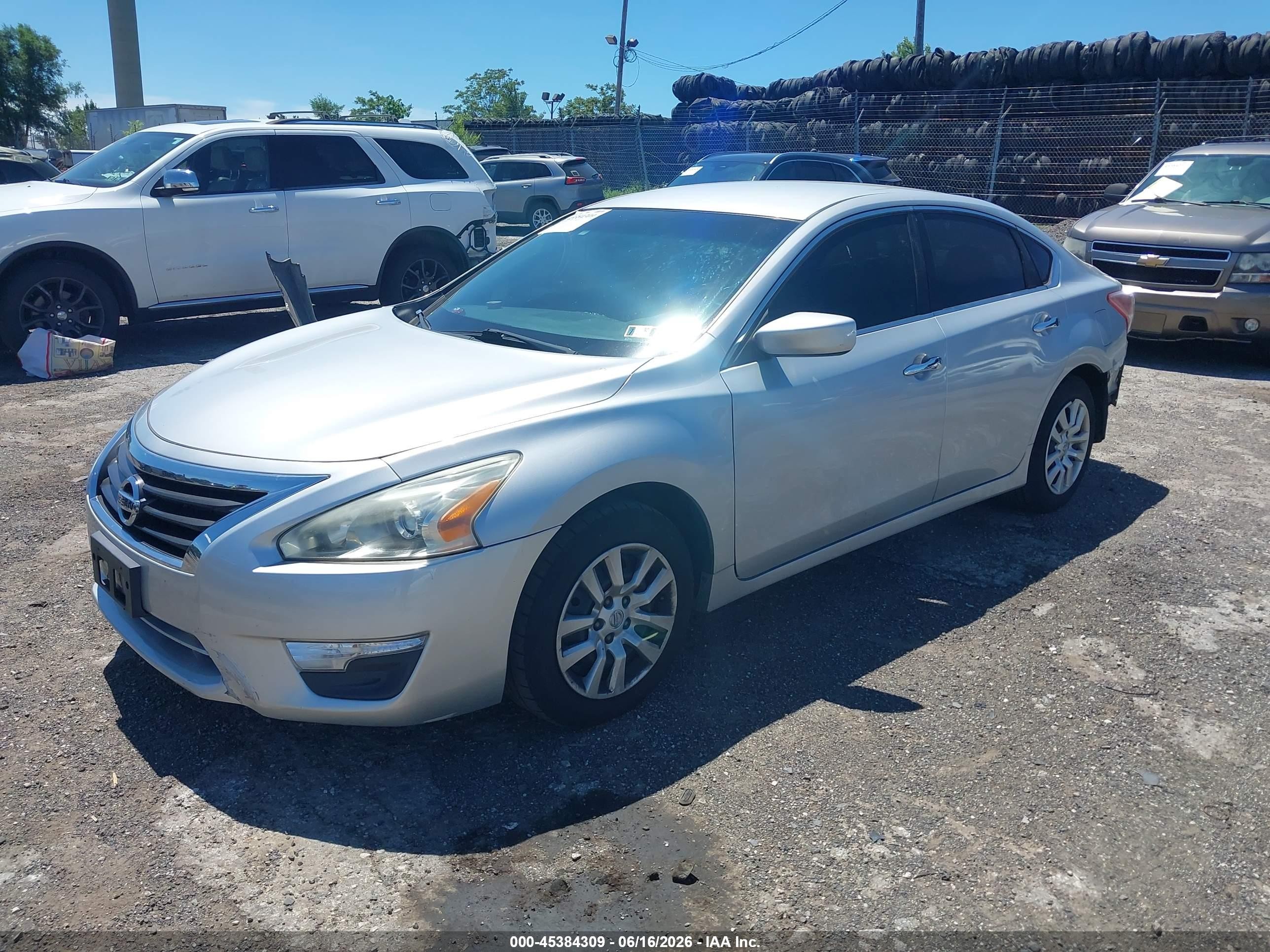 2013 Nissan Altima 2.5 S Silver vin: 1N4AL3AP2DC246583
