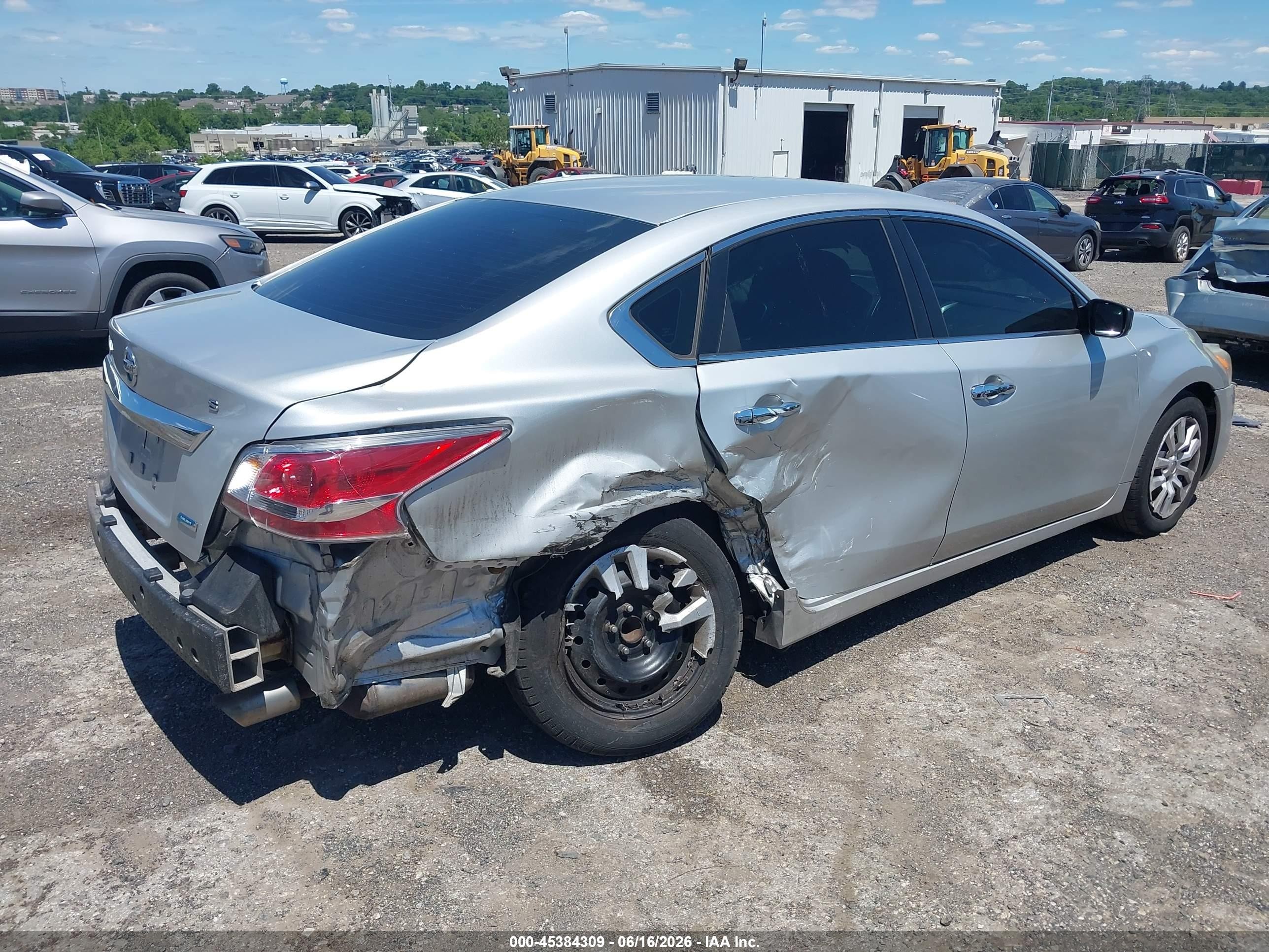 2013 Nissan Altima 2.5 S Silver vin: 1N4AL3AP2DC246583