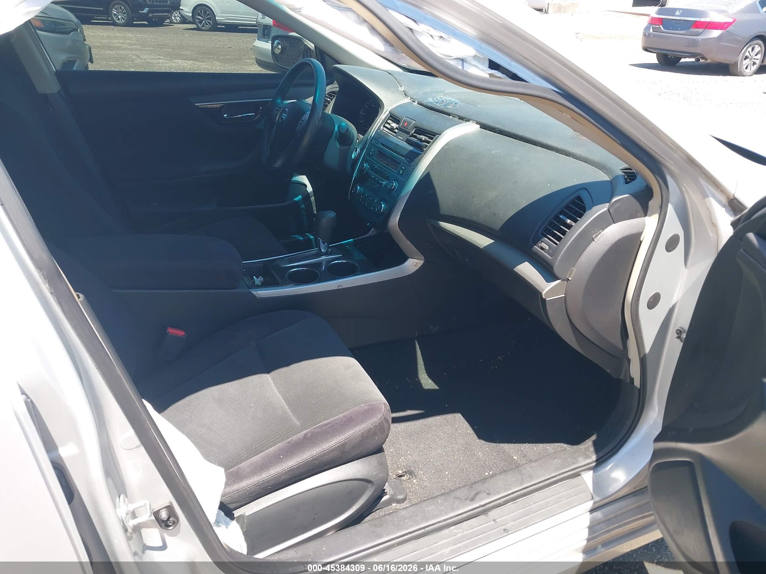 2013 Nissan Altima 2.5 S Silver vin: 1N4AL3AP2DC246583