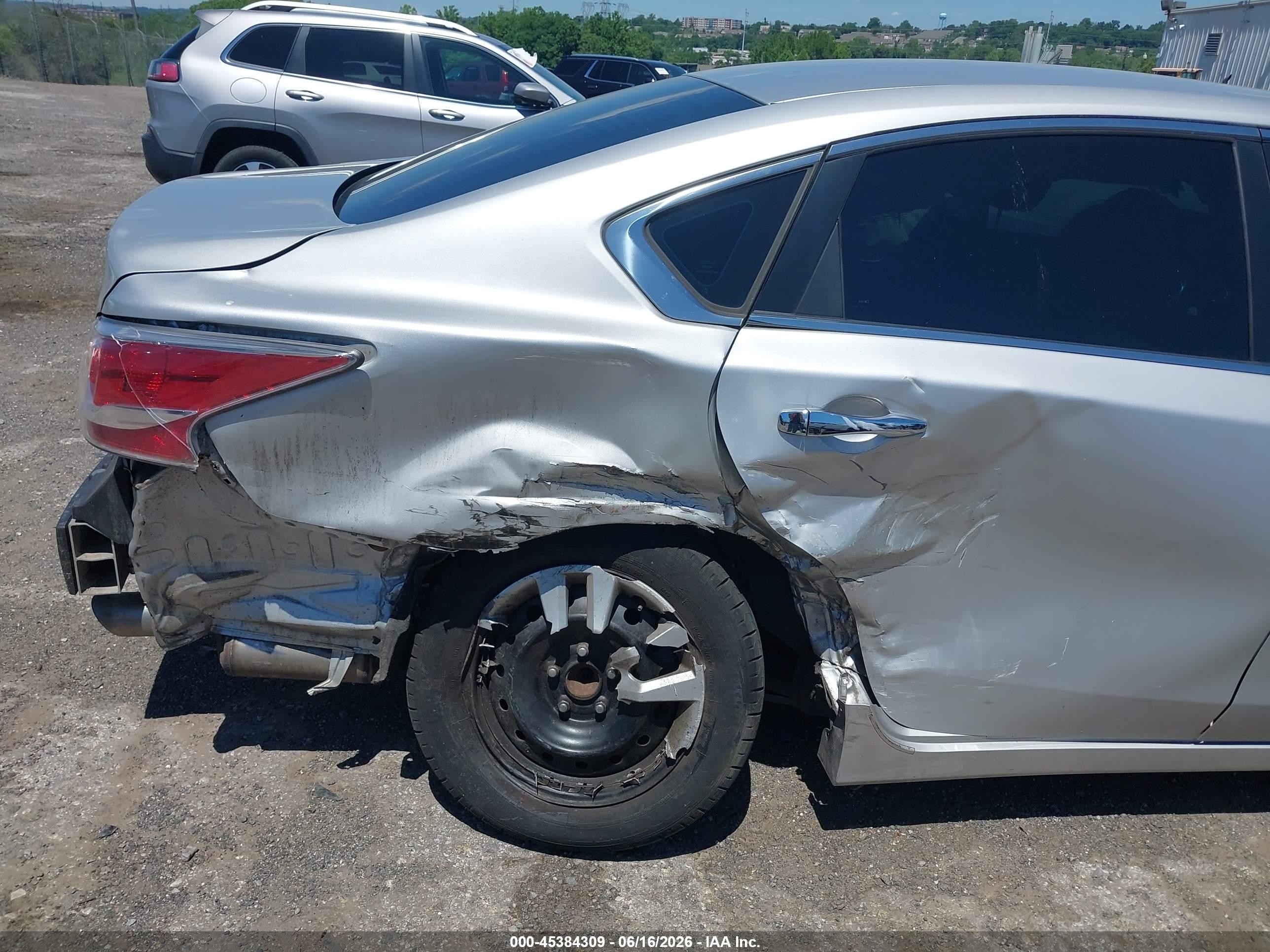 2013 Nissan Altima 2.5 S Silver vin: 1N4AL3AP2DC246583