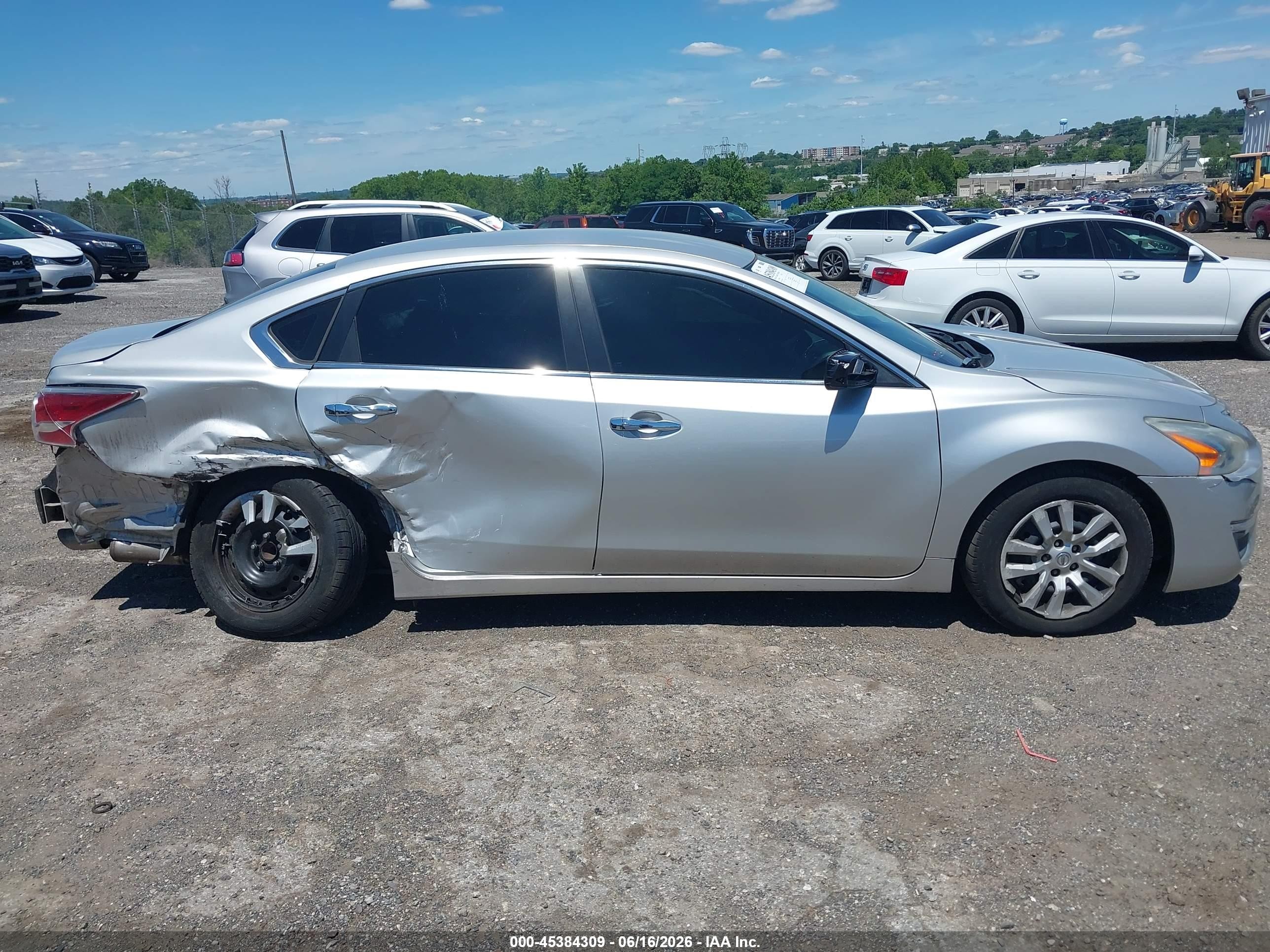 2013 Nissan Altima 2.5 S Silver vin: 1N4AL3AP2DC246583