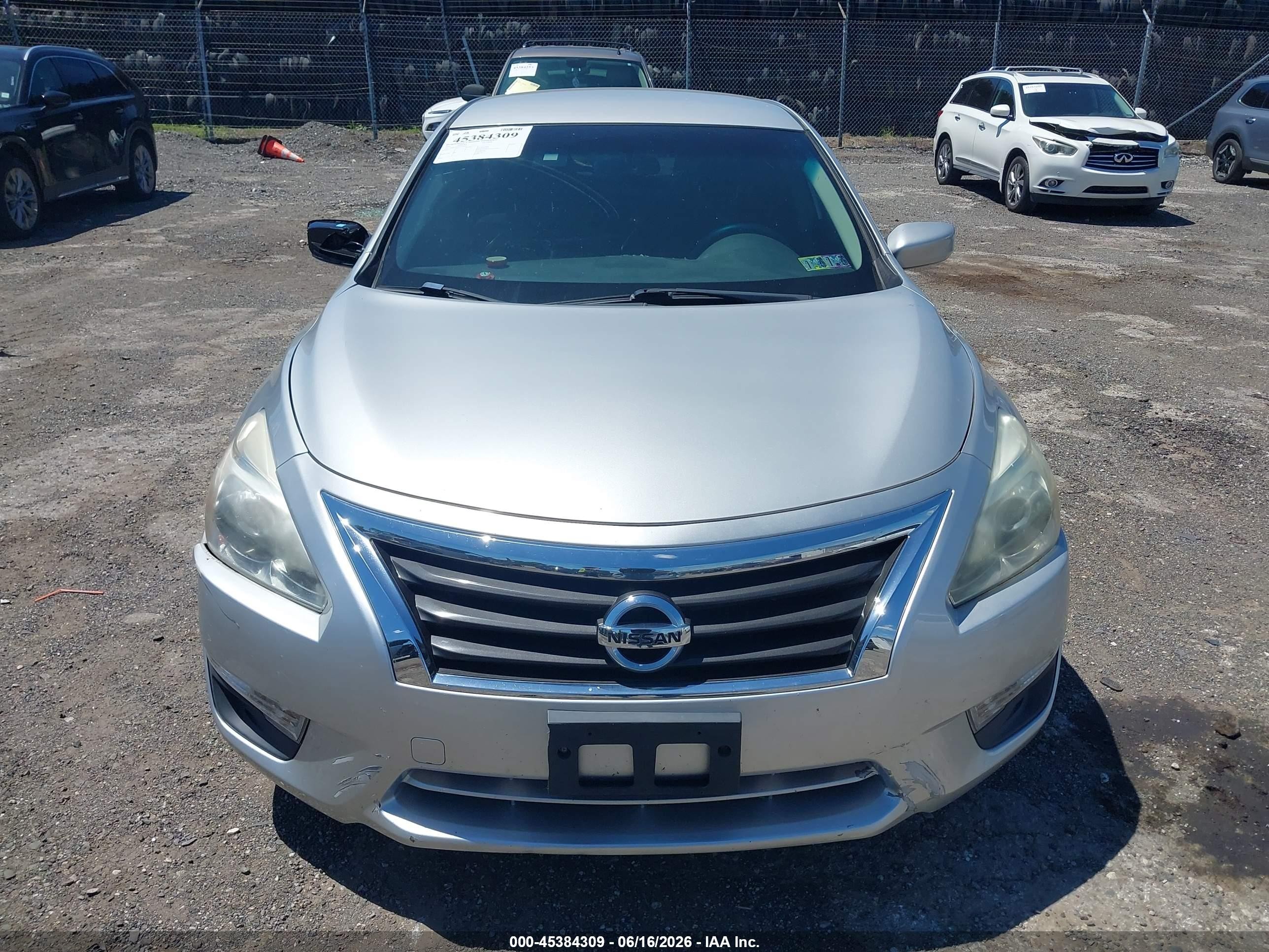 2013 Nissan Altima 2.5 S Silver vin: 1N4AL3AP2DC246583