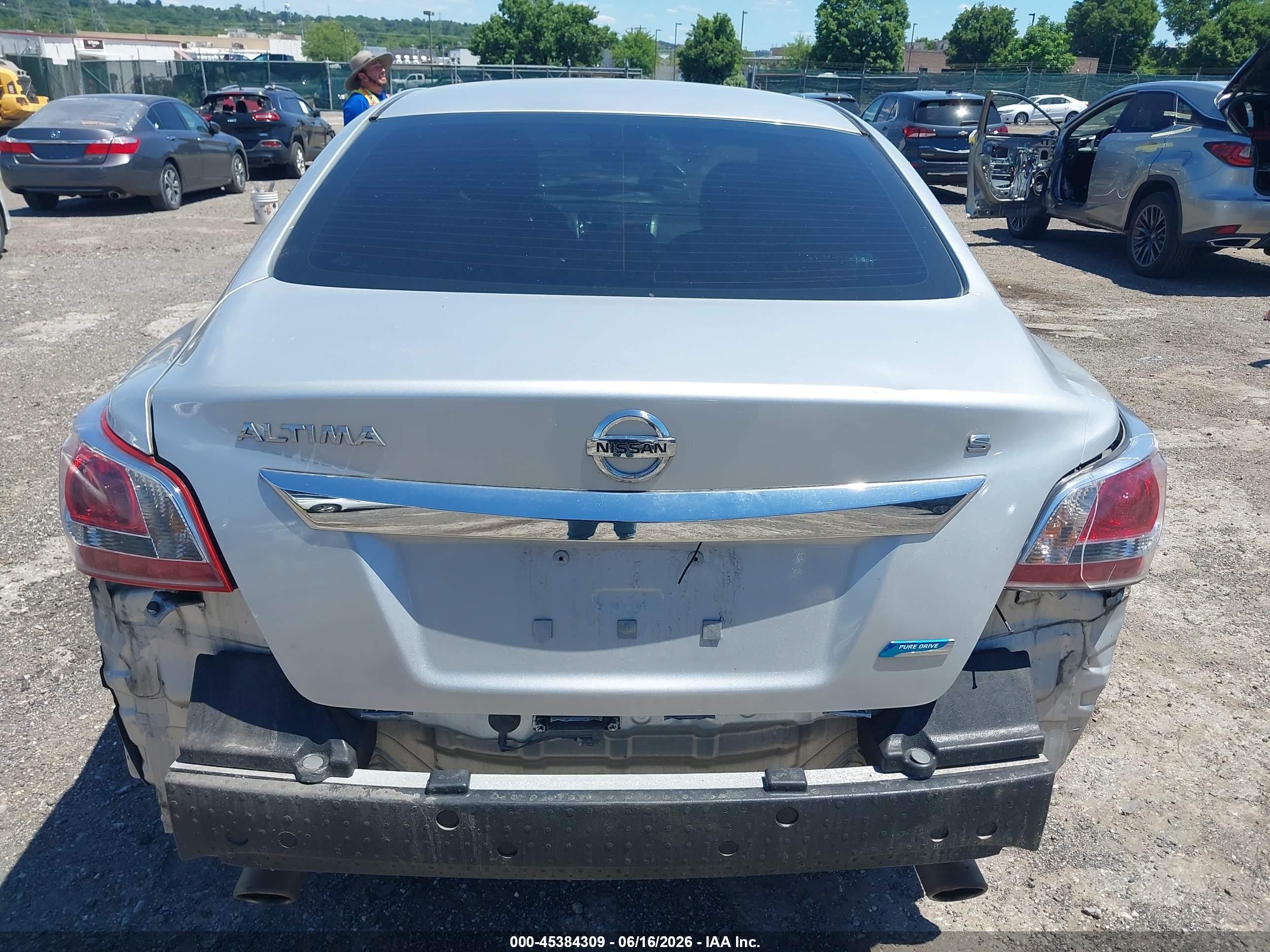 2013 Nissan Altima 2.5 S Silver vin: 1N4AL3AP2DC246583