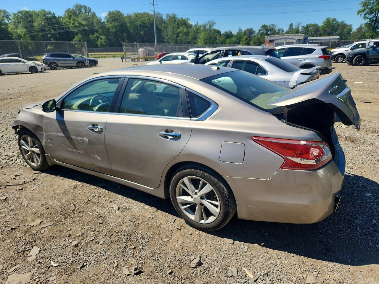 2013 Nissan Altima 2.5 Gold vin: 1N4AL3AP2DC255672