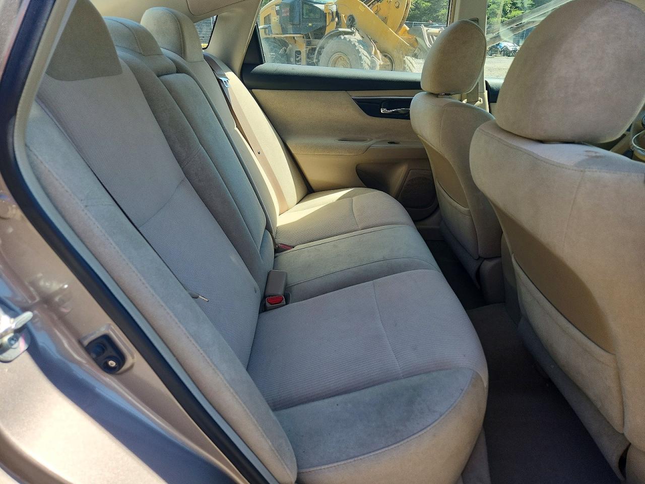 2013 Nissan Altima 2.5 Gold vin: 1N4AL3AP2DC255672