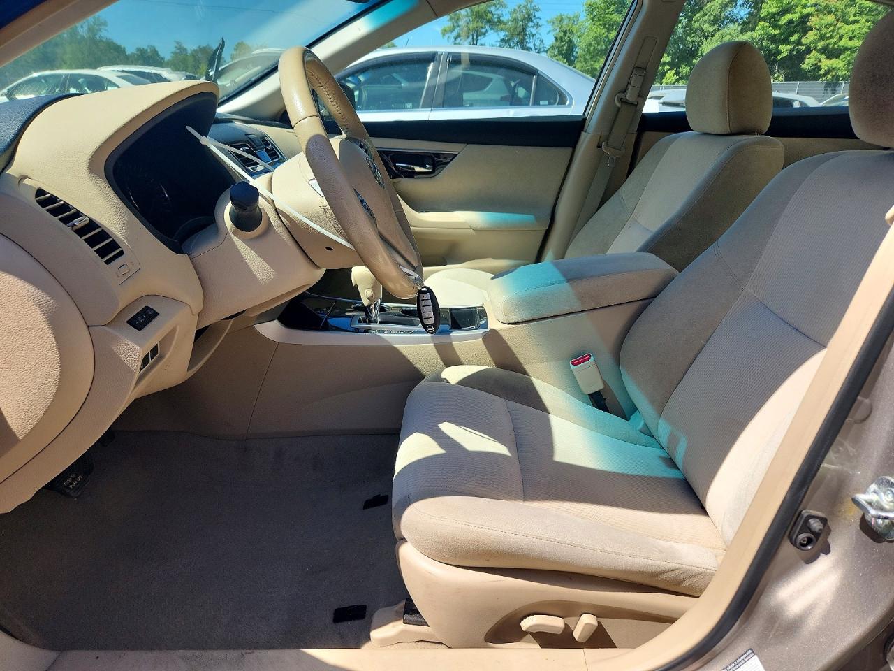 2013 Nissan Altima 2.5 Gold vin: 1N4AL3AP2DC255672