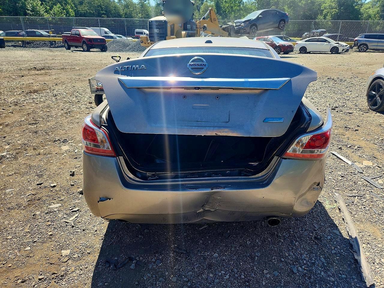 2013 Nissan Altima 2.5 Gold vin: 1N4AL3AP2DC255672