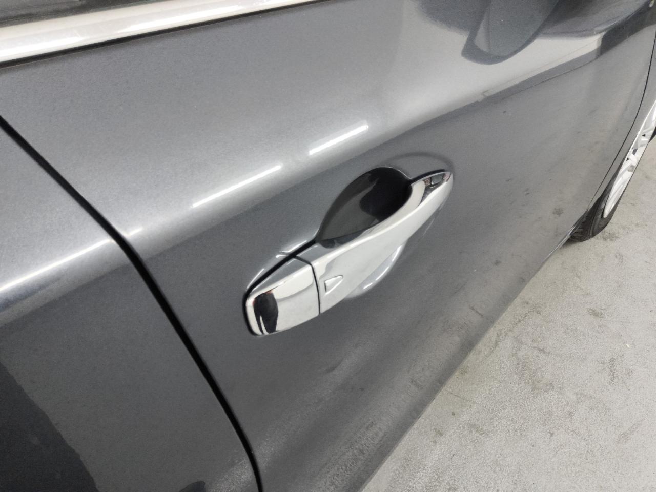 2013 Nissan Altima 2.5 Gray vin: 1N4AL3AP2DC277557 Damage: Right Front Door, Dent(S) W/ Paint Dmg, 1 To 2 Inches