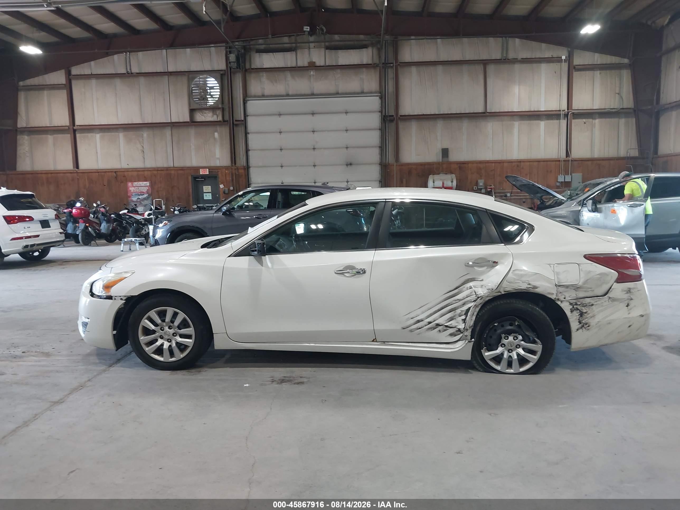 2013 Nissan Altima 2.5 S White vin: 1N4AL3AP2DC278417