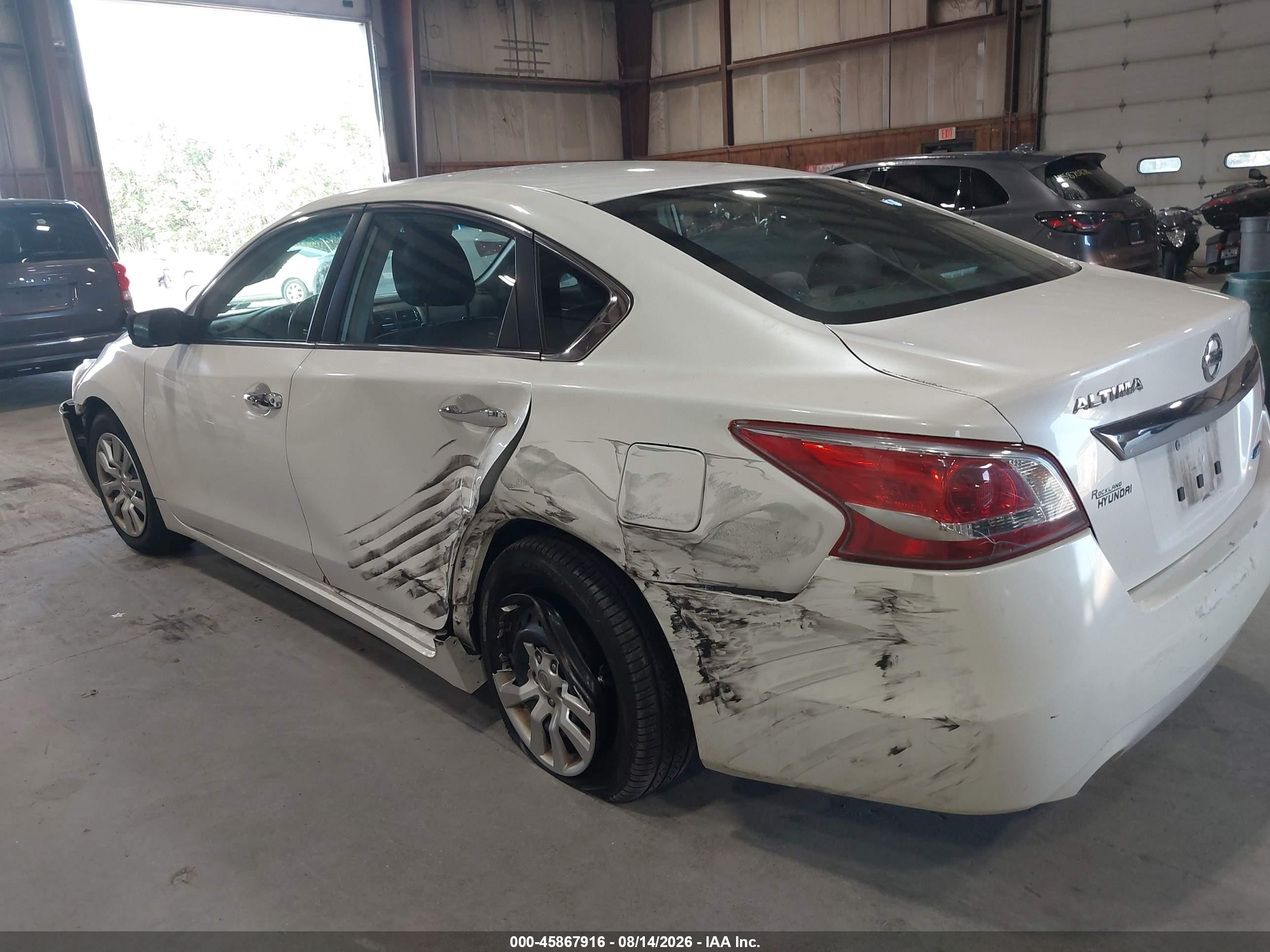 2013 Nissan Altima 2.5 S White vin: 1N4AL3AP2DC278417