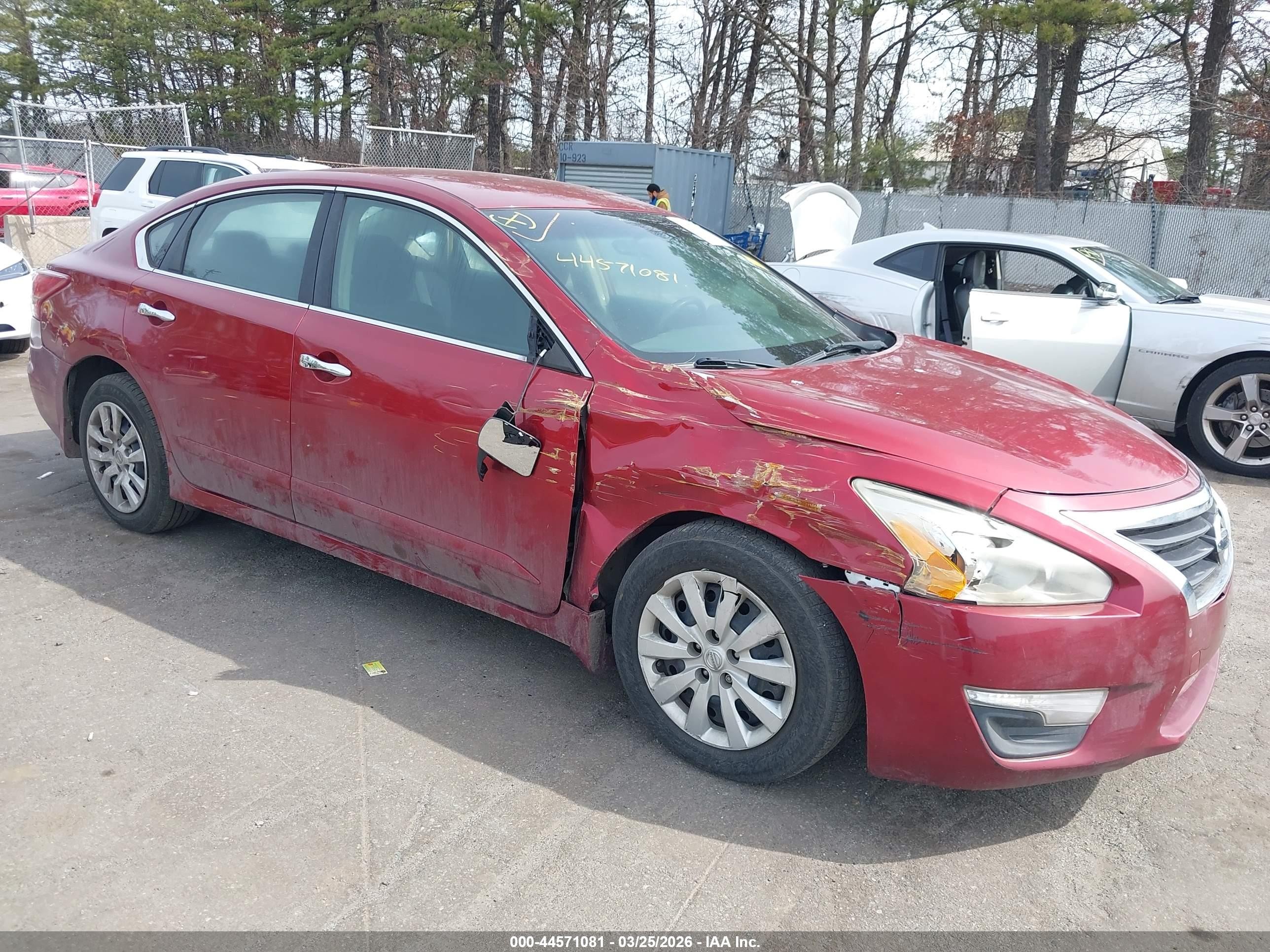 2013 Nissan Altima 2.5 S Red vin: 1N4AL3AP2DC290471