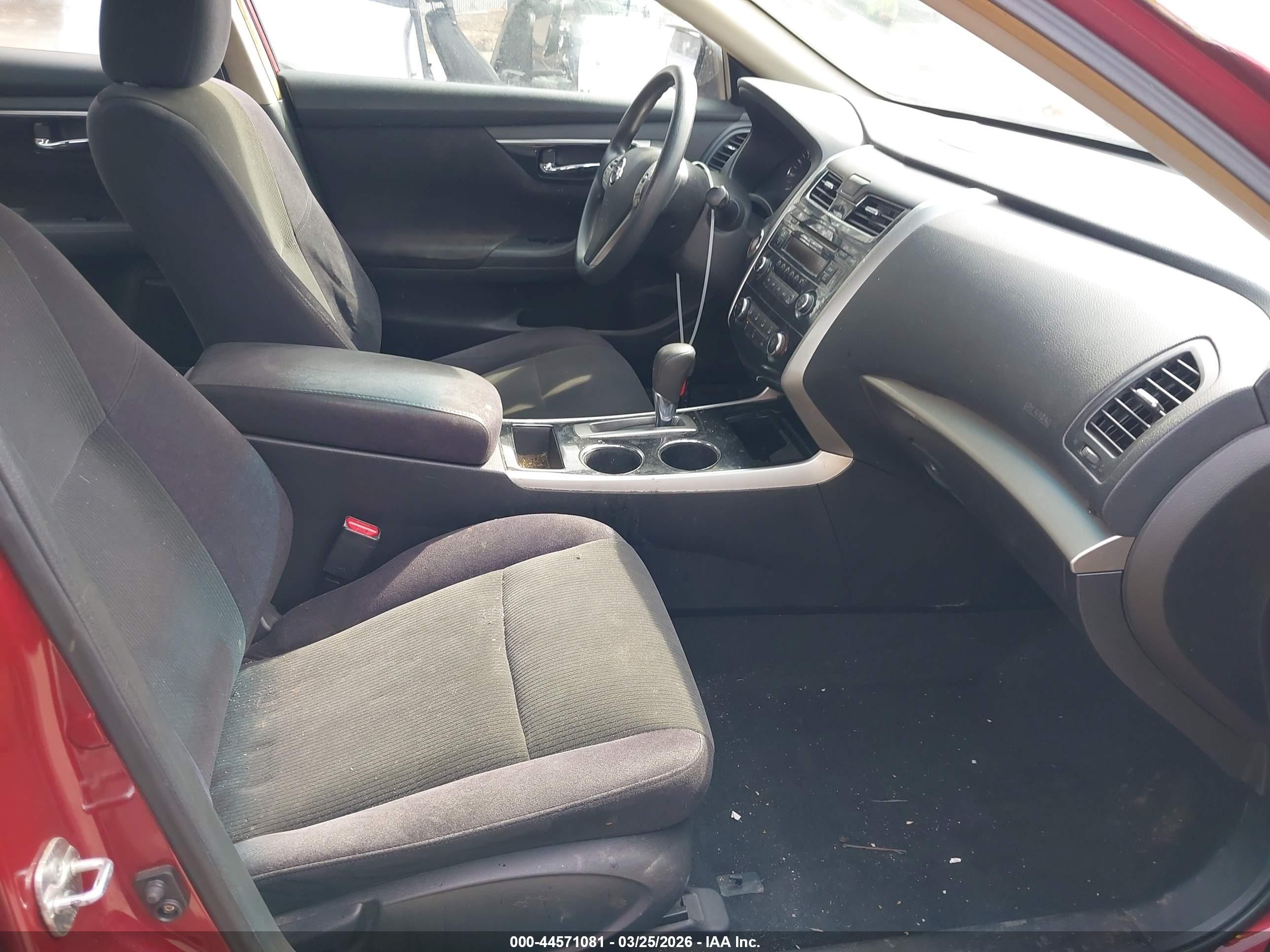 2013 Nissan Altima 2.5 S Red vin: 1N4AL3AP2DC290471