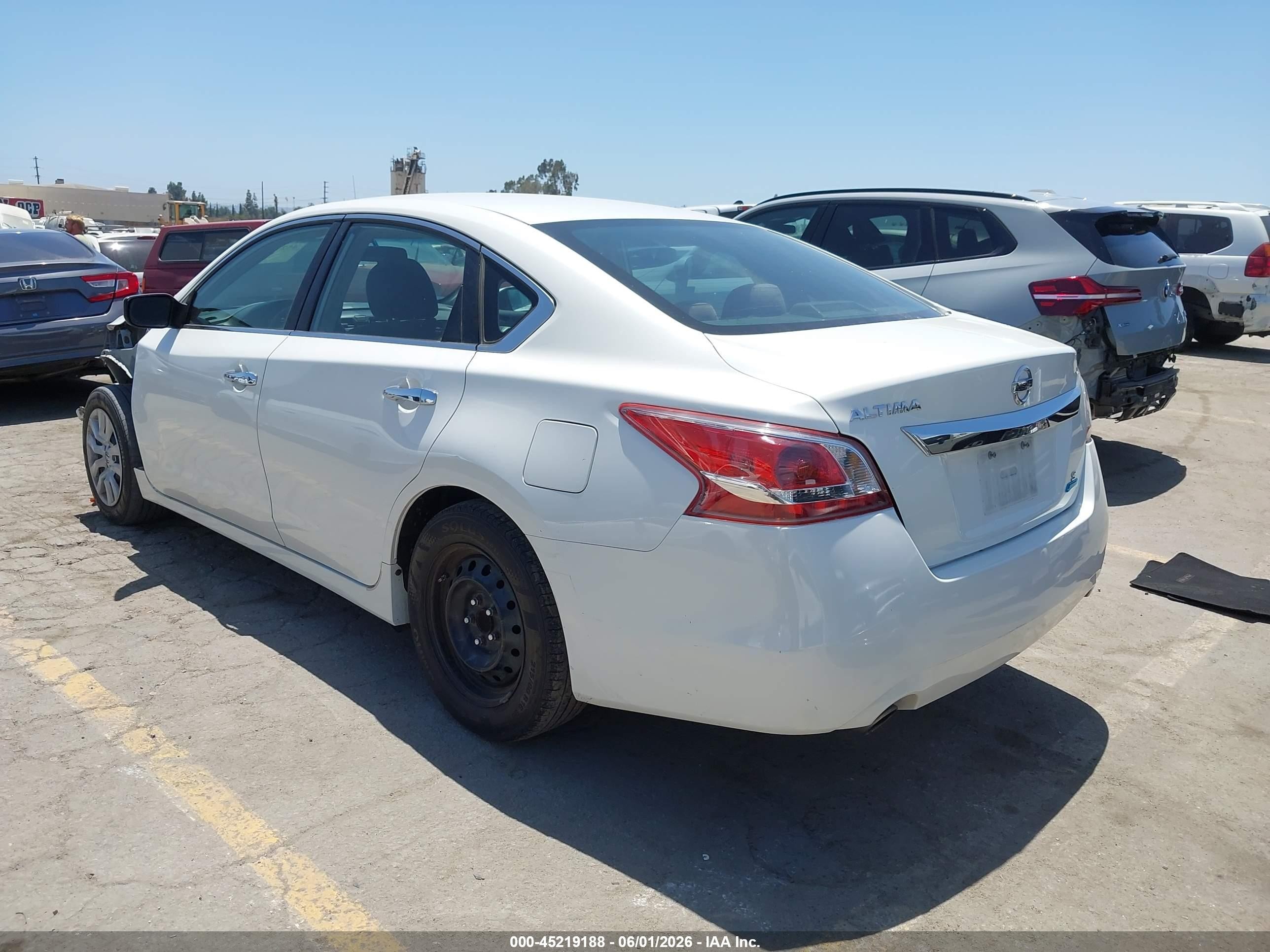 2013 Nissan Altima 2.5 S White vin: 1N4AL3AP2DC900286