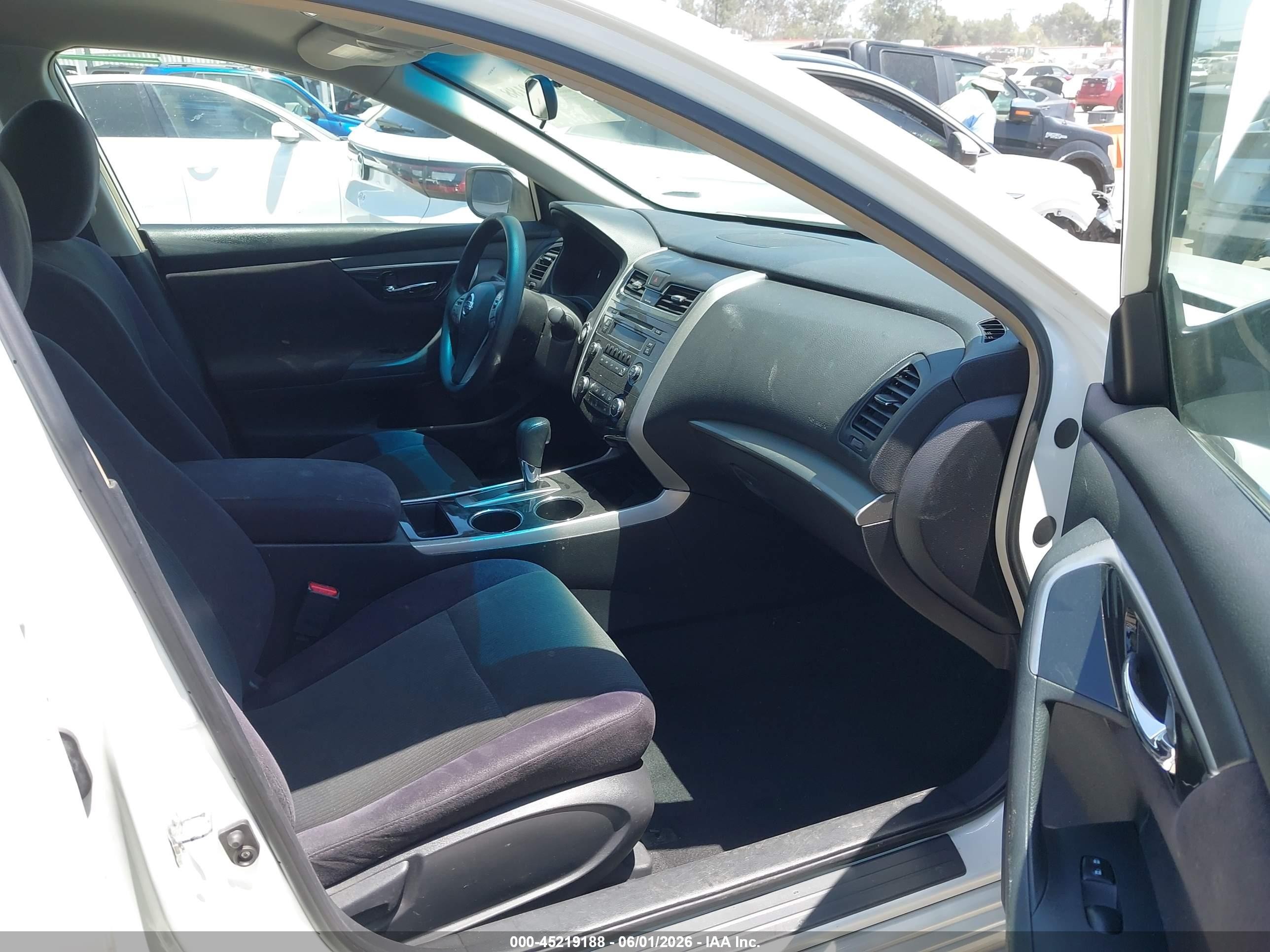 2013 Nissan Altima 2.5 S White vin: 1N4AL3AP2DC900286