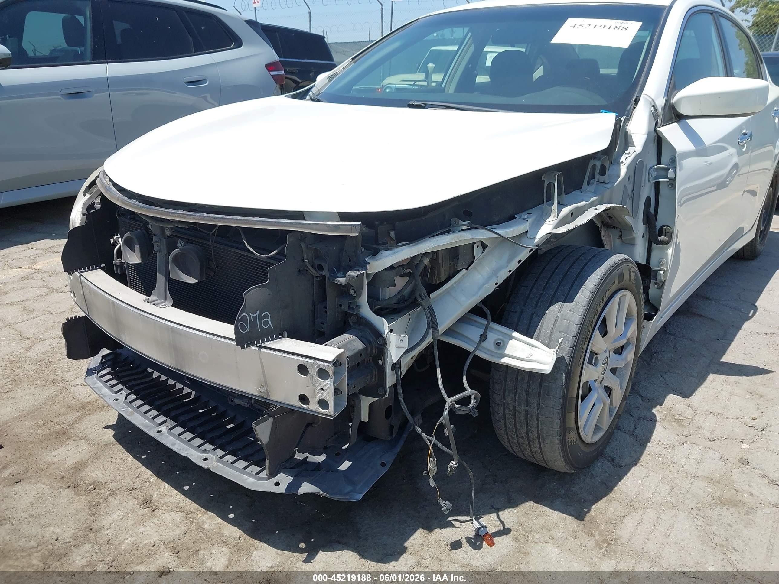 2013 Nissan Altima 2.5 S White vin: 1N4AL3AP2DC900286