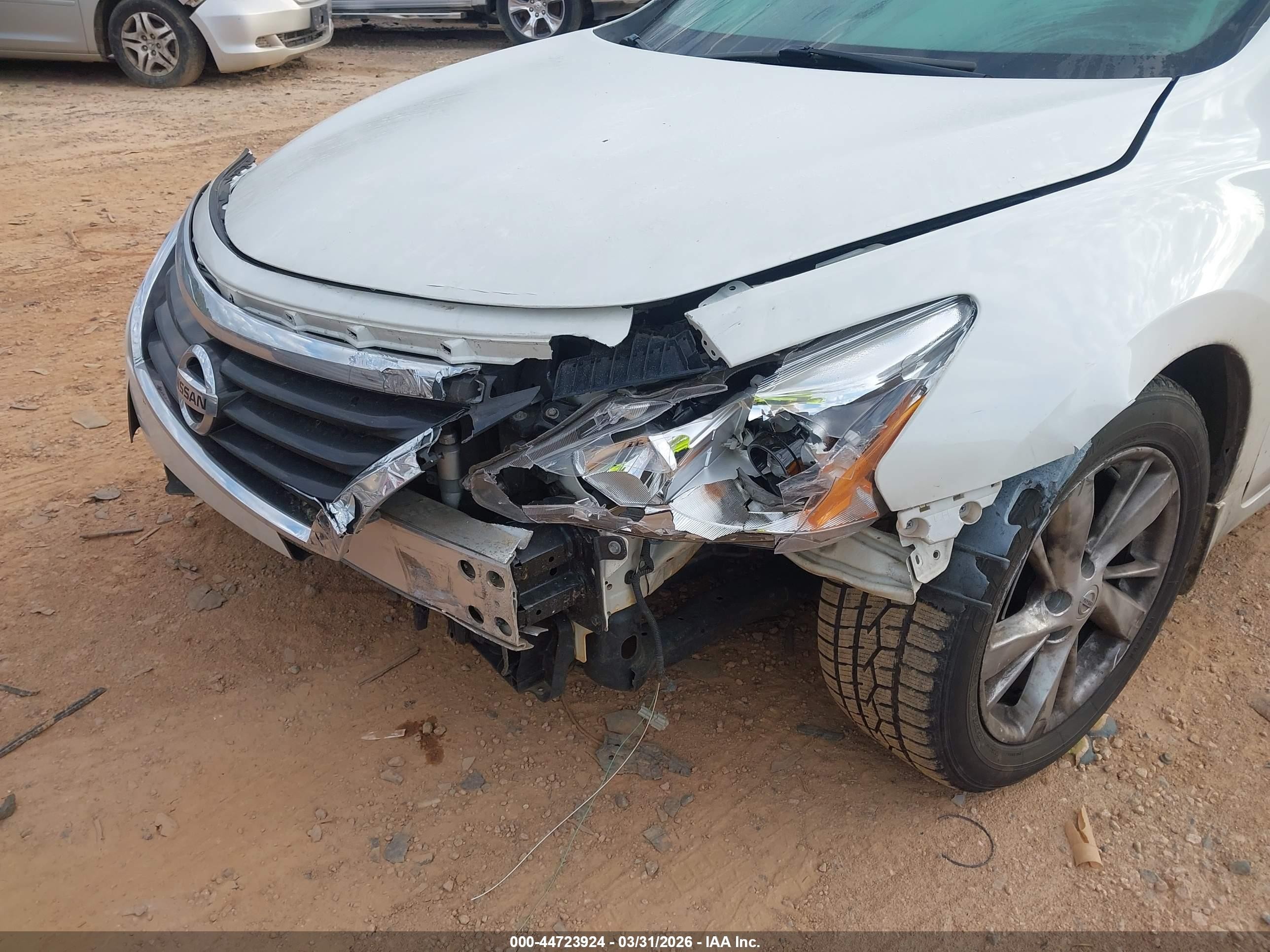 2013 Nissan Altima 2.5 Sv Белый vin: 1N4AL3AP2DC909571