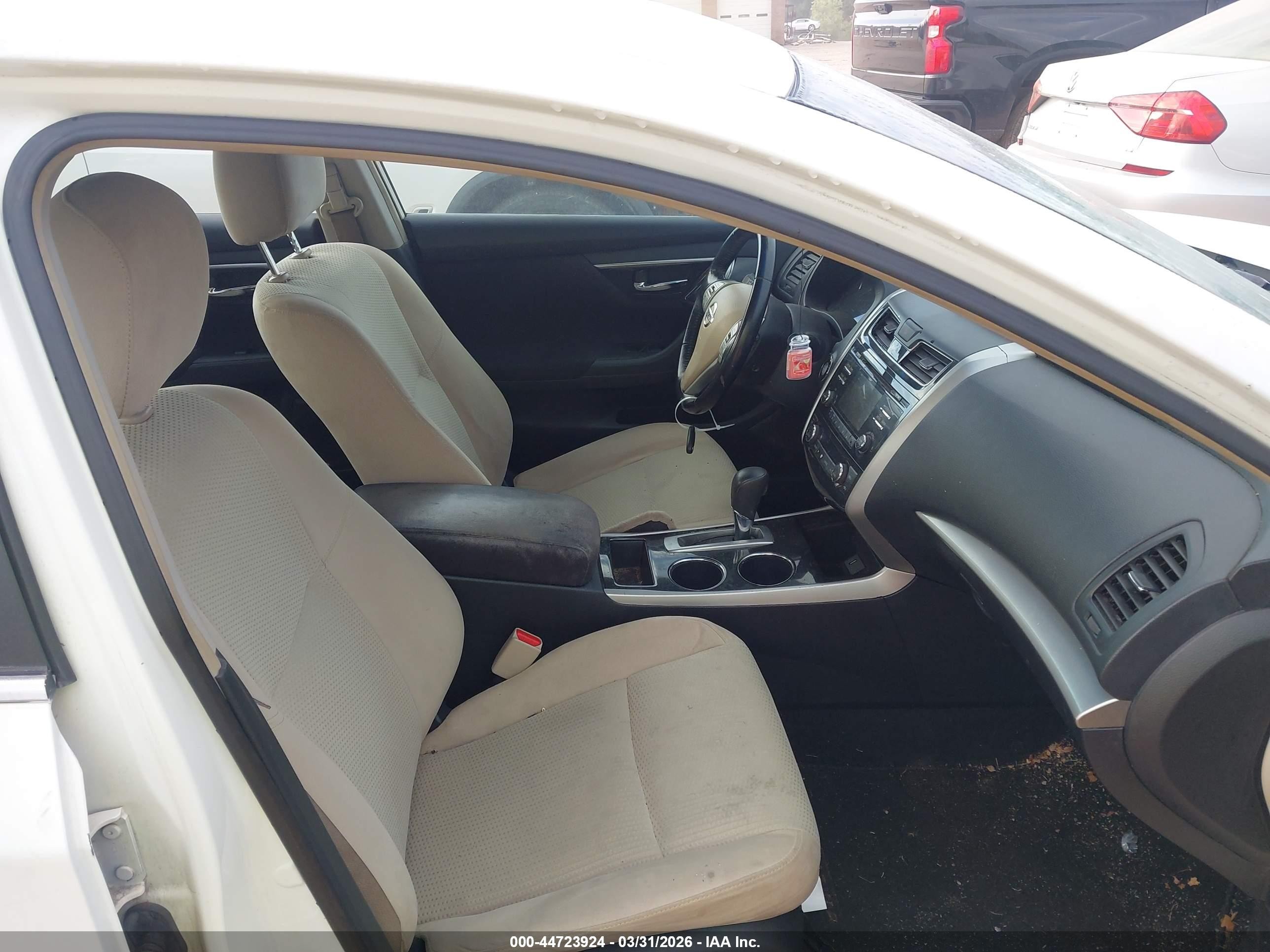 2013 Nissan Altima 2.5 Sv Белый vin: 1N4AL3AP2DC909571