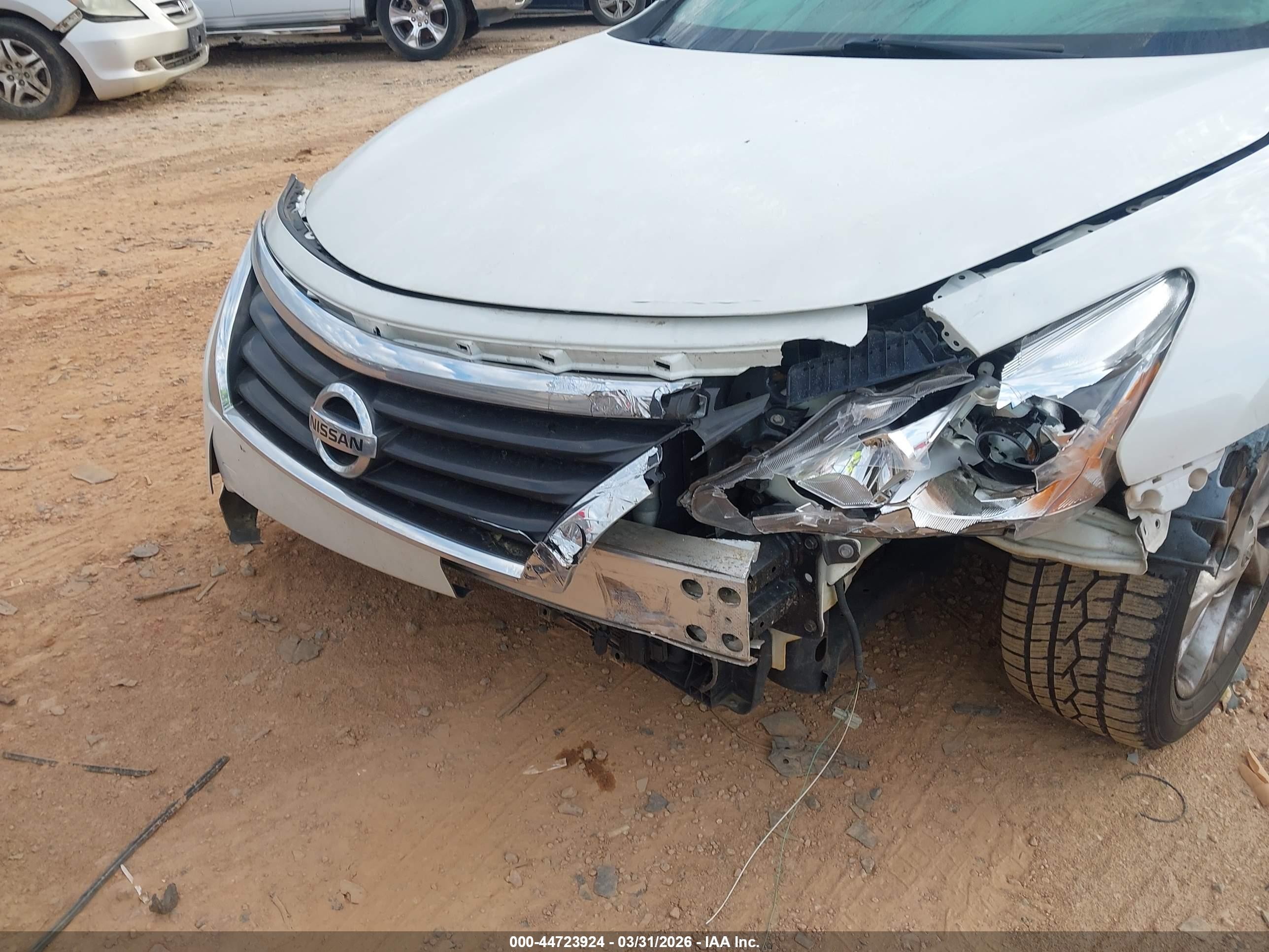 2013 Nissan Altima 2.5 Sv Белый vin: 1N4AL3AP2DC909571