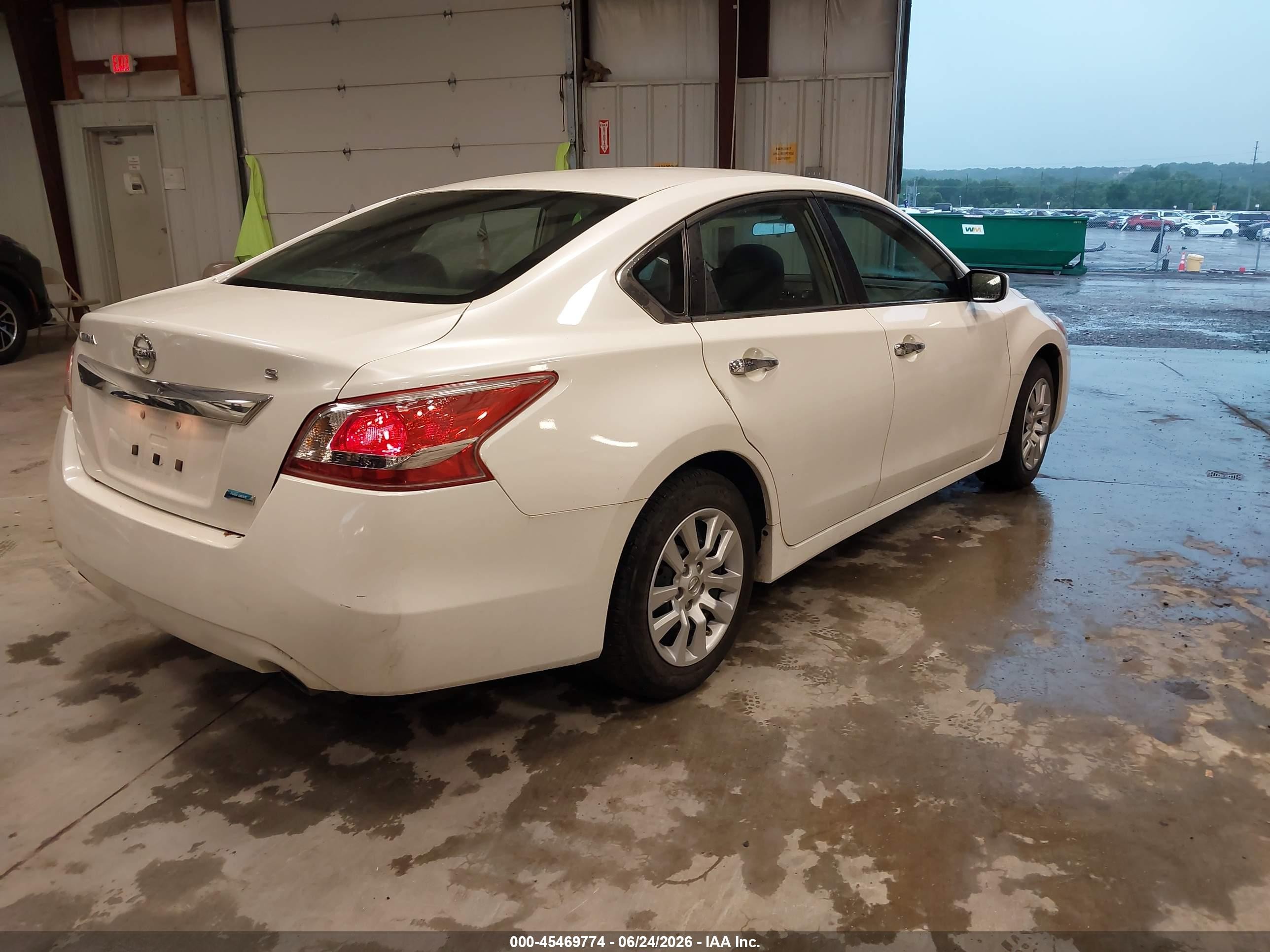 2013 Nissan Altima 2.5 S White vin: 1N4AL3AP2DC922742