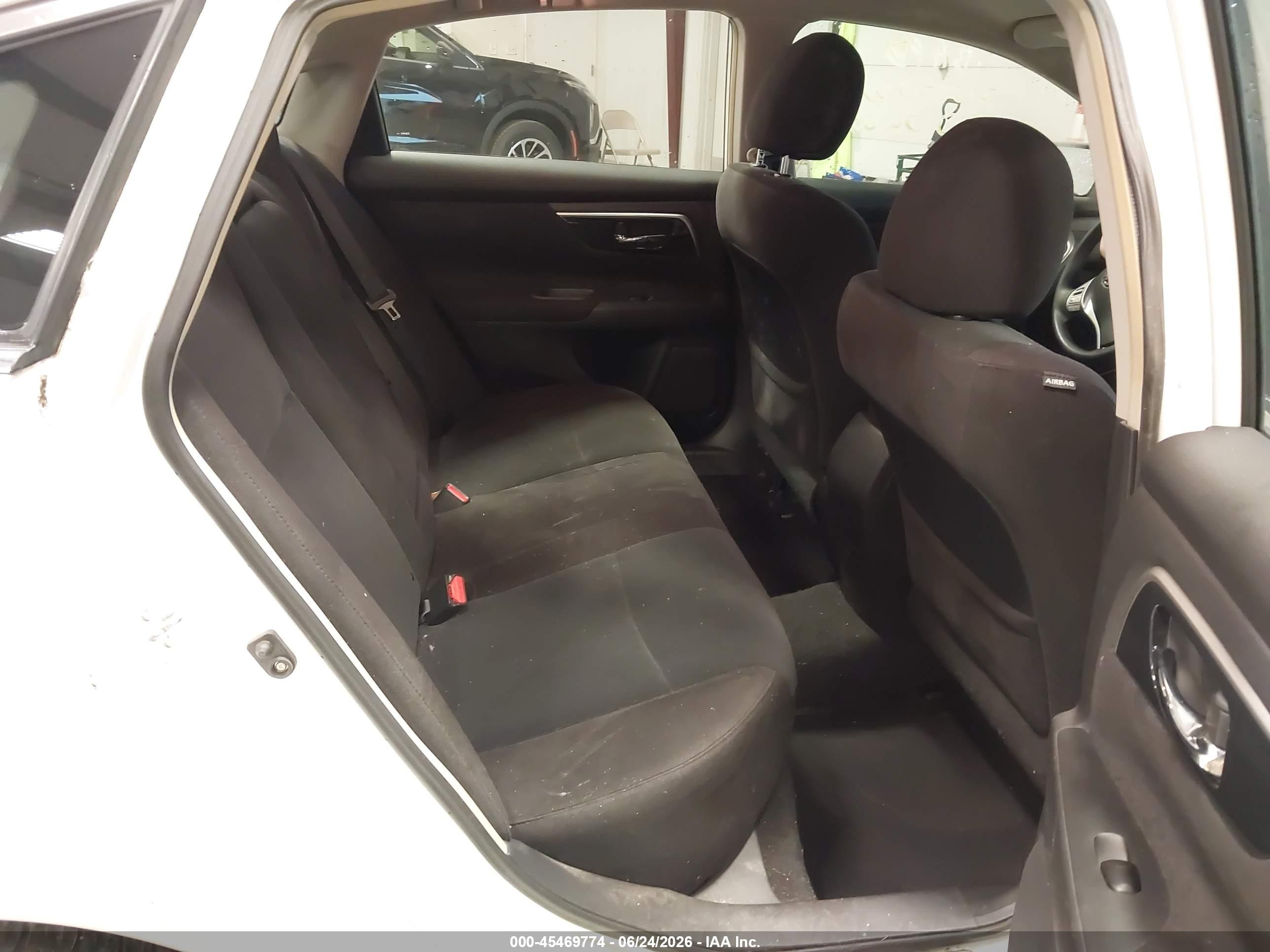 2013 Nissan Altima 2.5 S White vin: 1N4AL3AP2DC922742