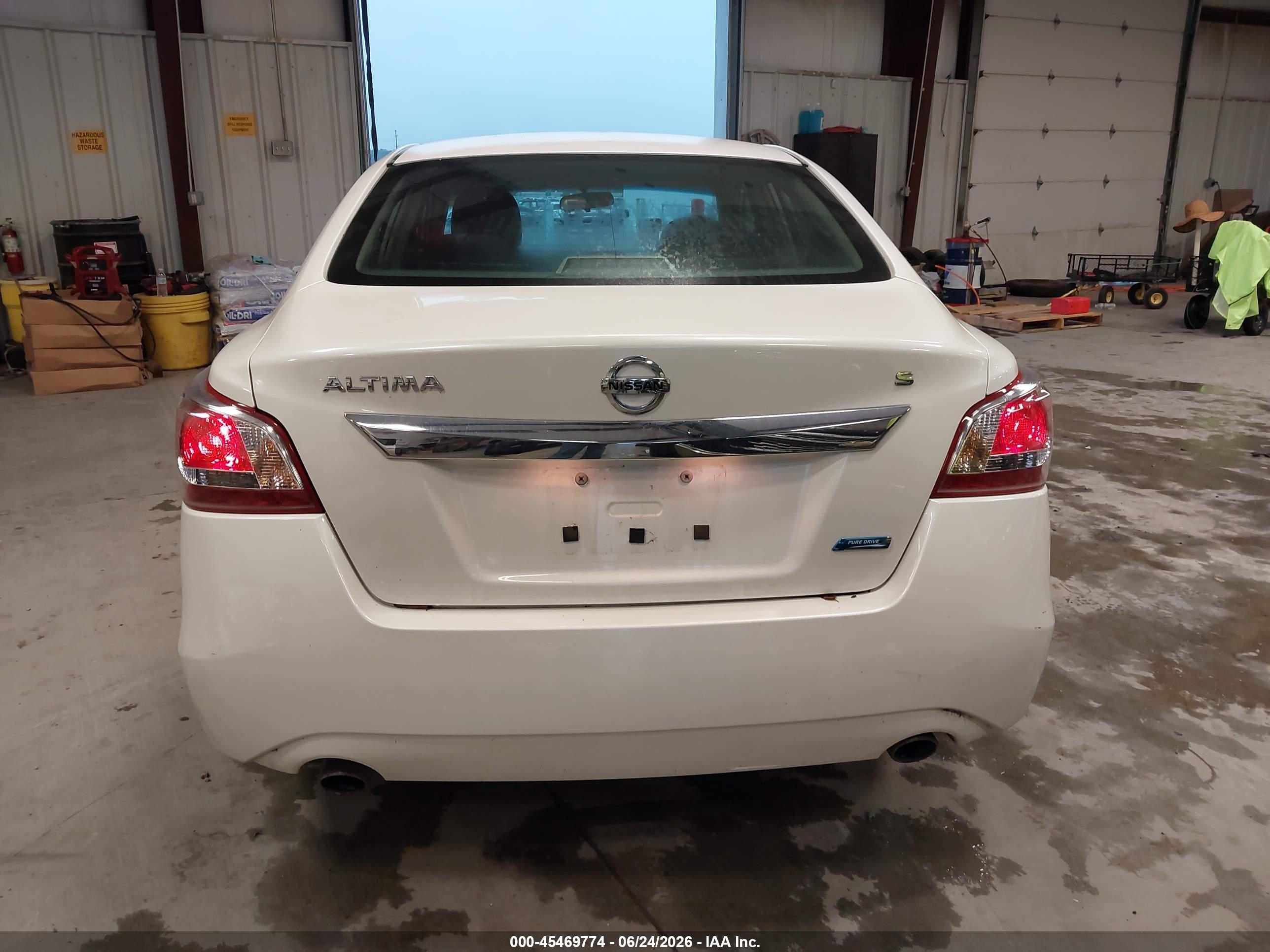 2013 Nissan Altima 2.5 S White vin: 1N4AL3AP2DC922742