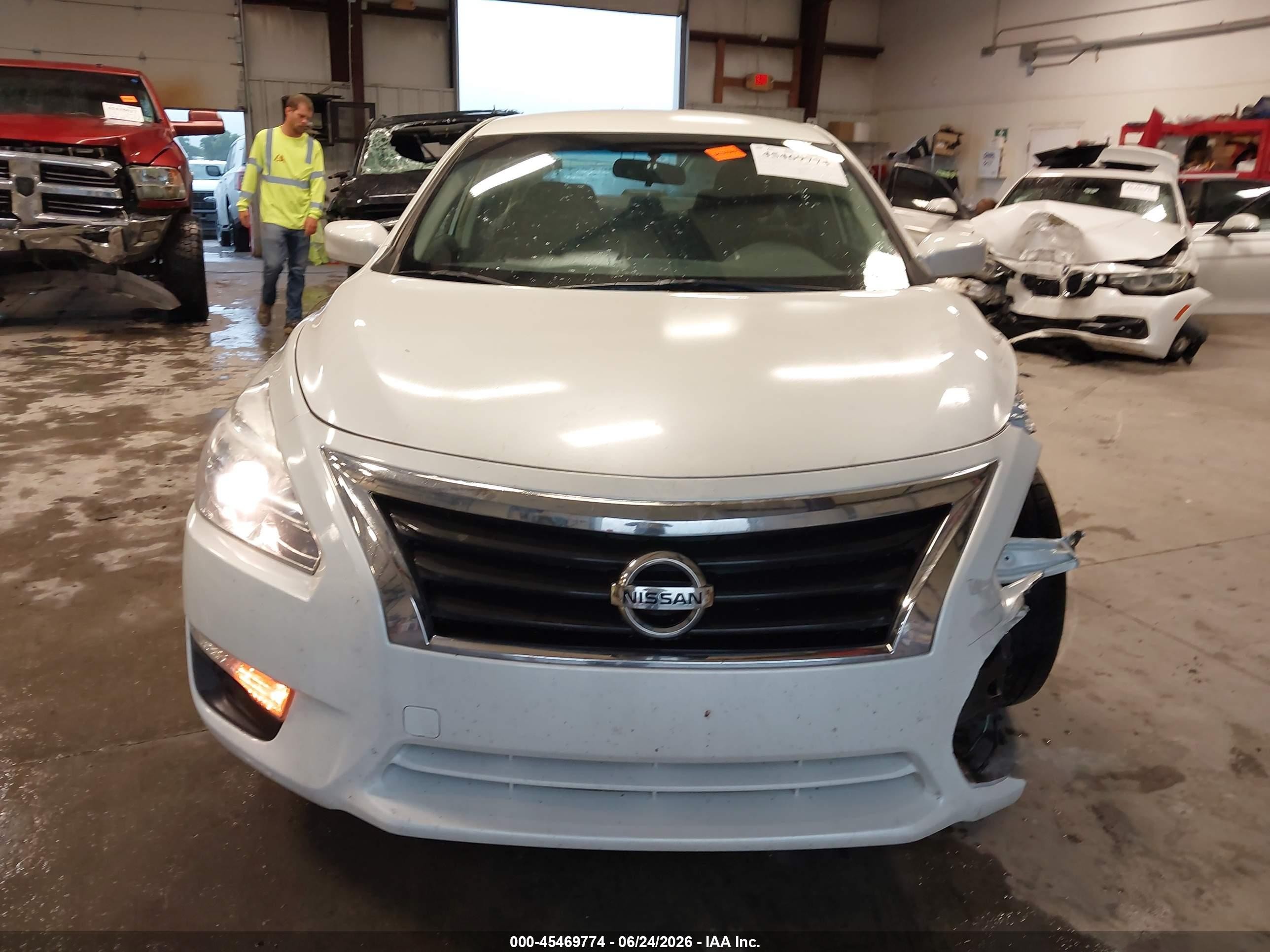 2013 Nissan Altima 2.5 S White vin: 1N4AL3AP2DC922742