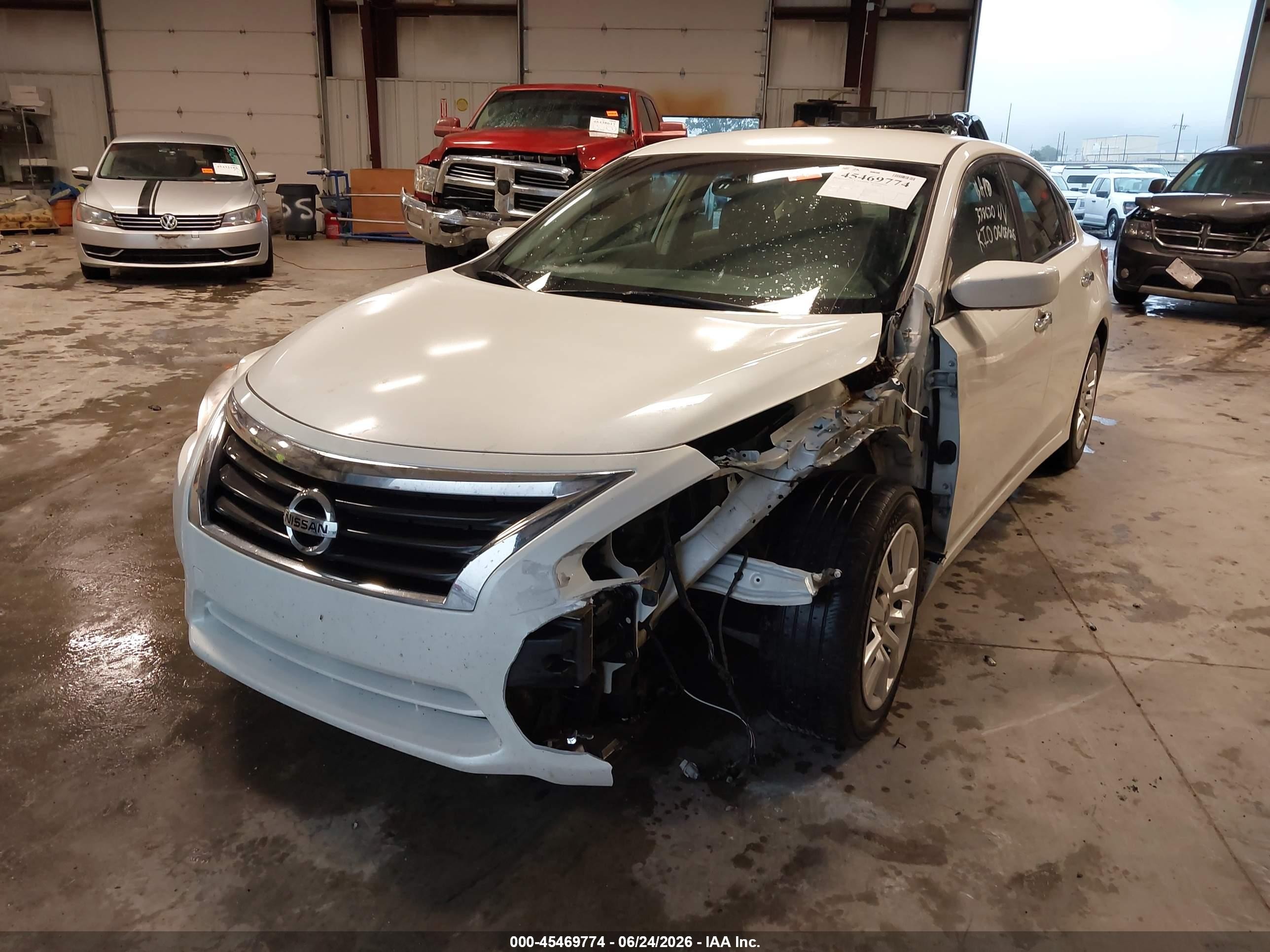 2013 Nissan Altima 2.5 S White vin: 1N4AL3AP2DC922742