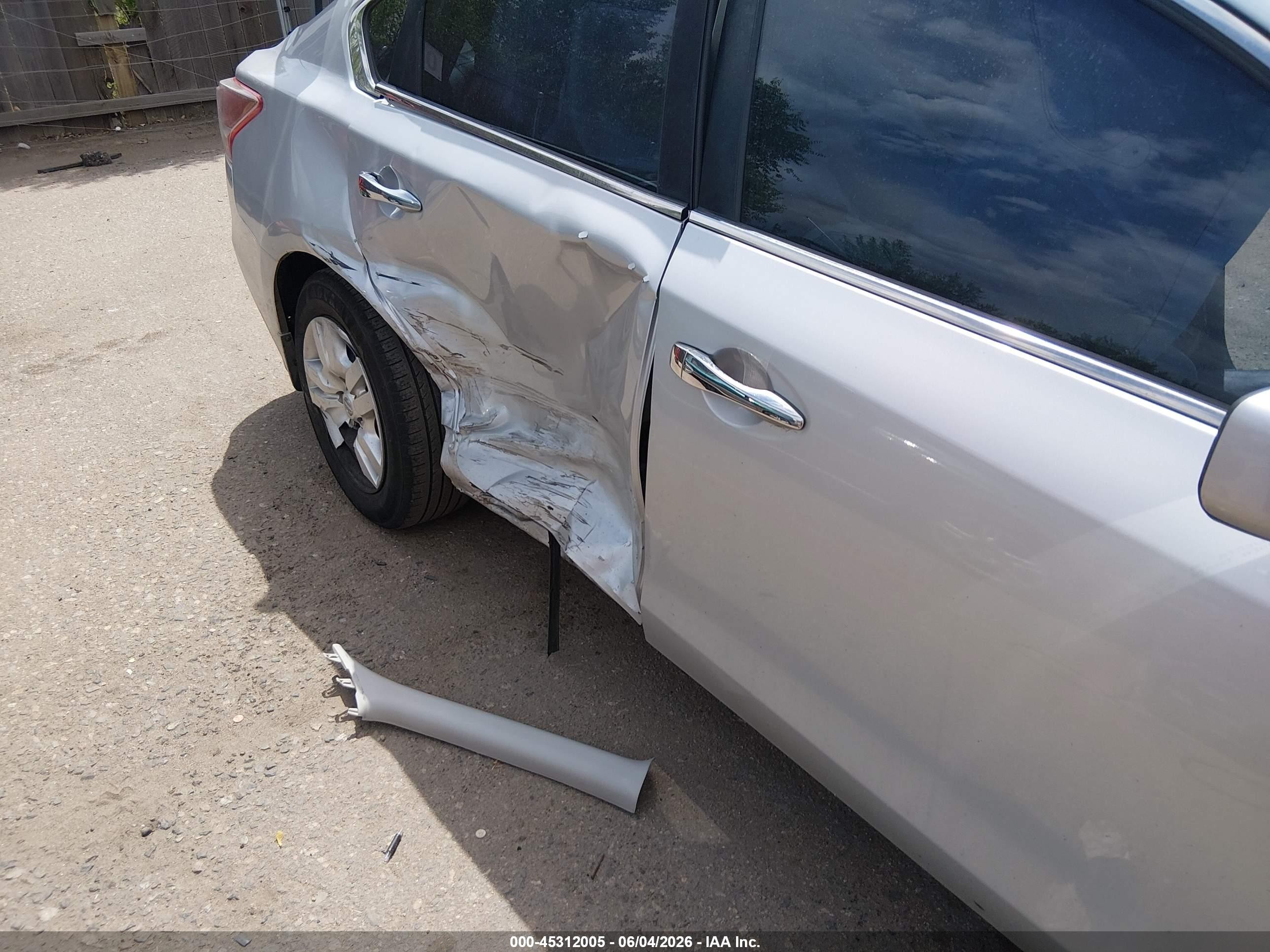 2013 Nissan Altima 2.5 Sv Серебряный vin: 1N4AL3AP2DN410418