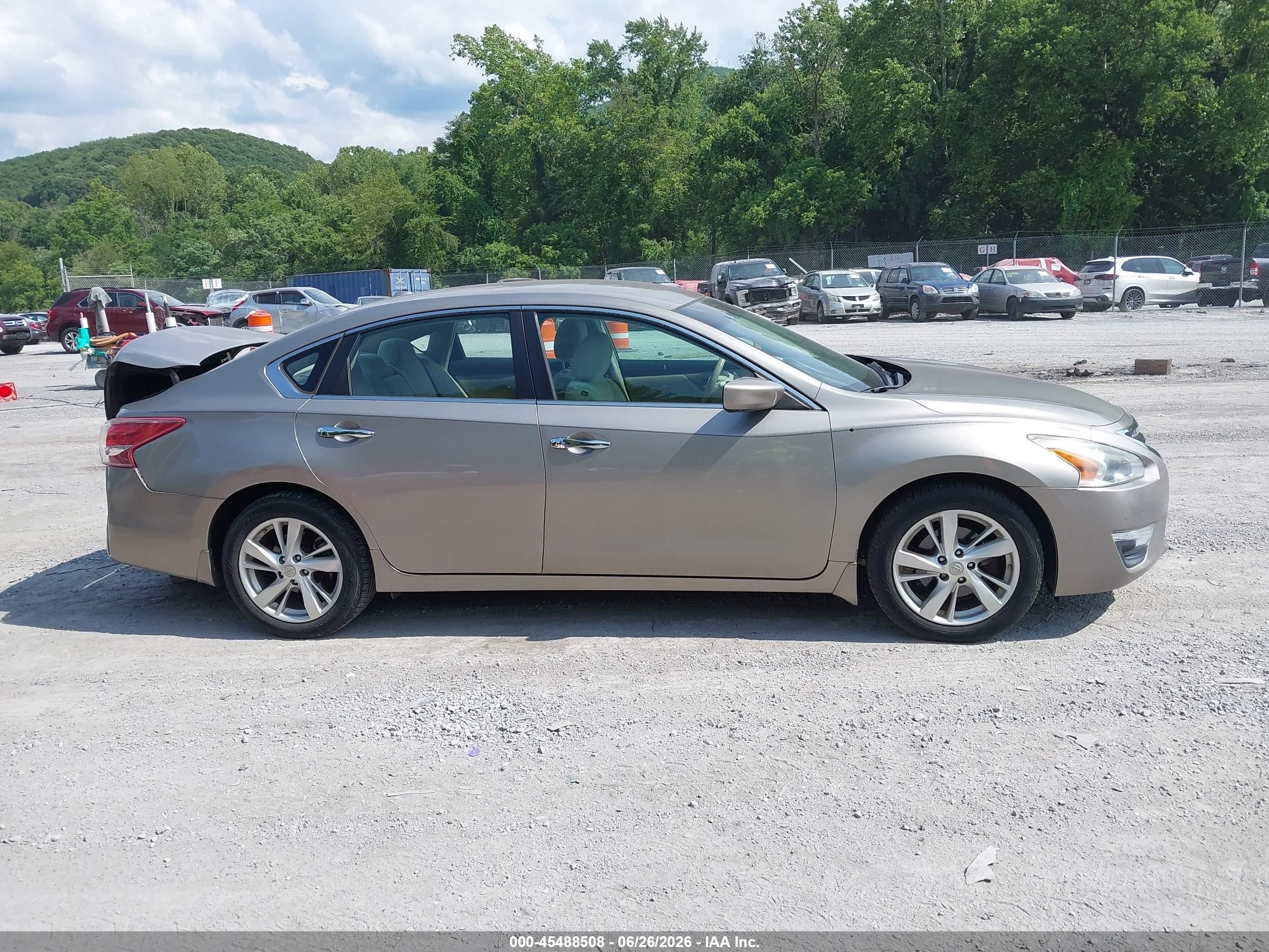 2013 Nissan Altima 2.5 Sv Золотой vin: 1N4AL3AP2DN424545