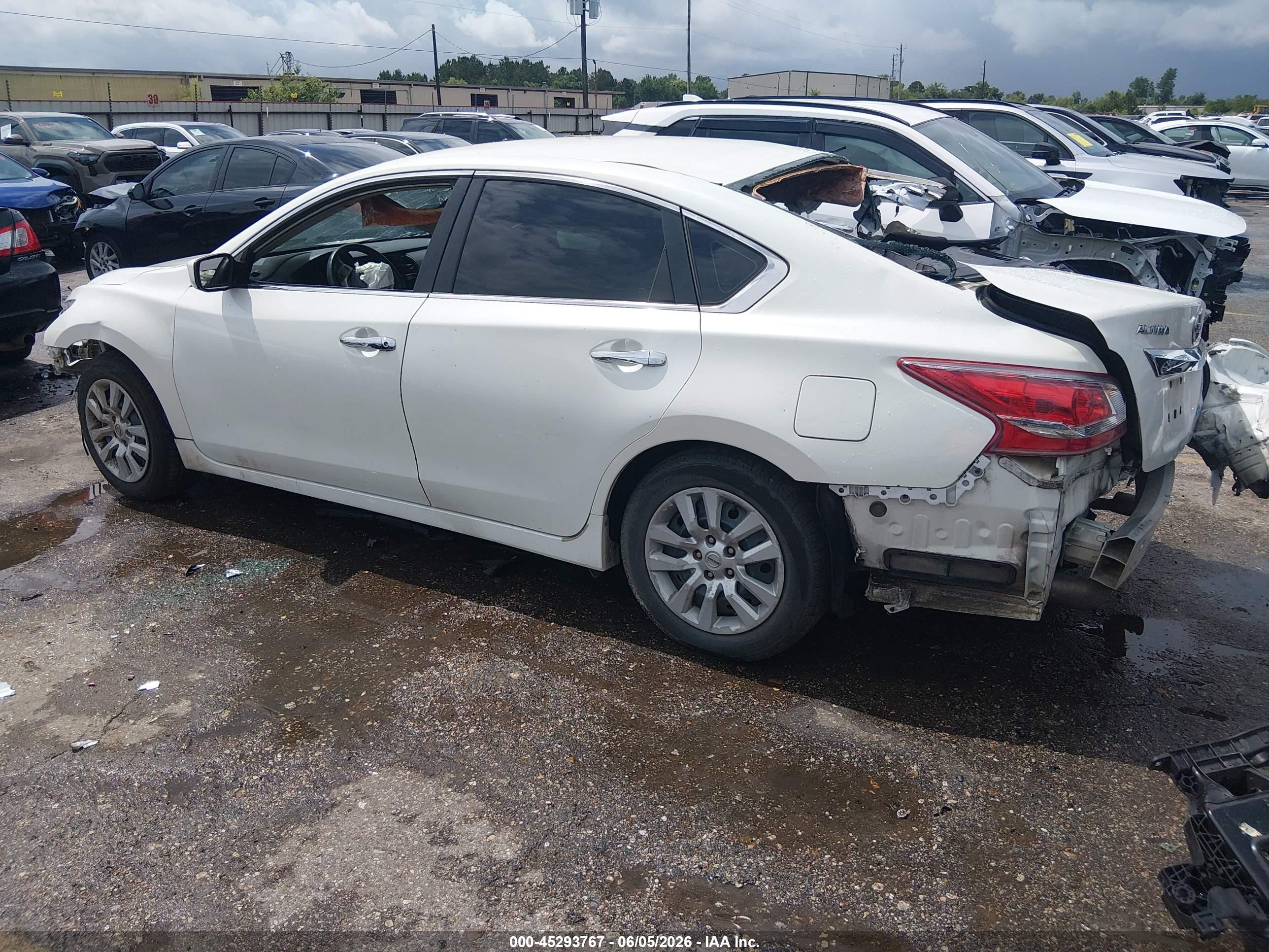 2013 Nissan Altima 2.5 S White vin: 1N4AL3AP2DN456900
