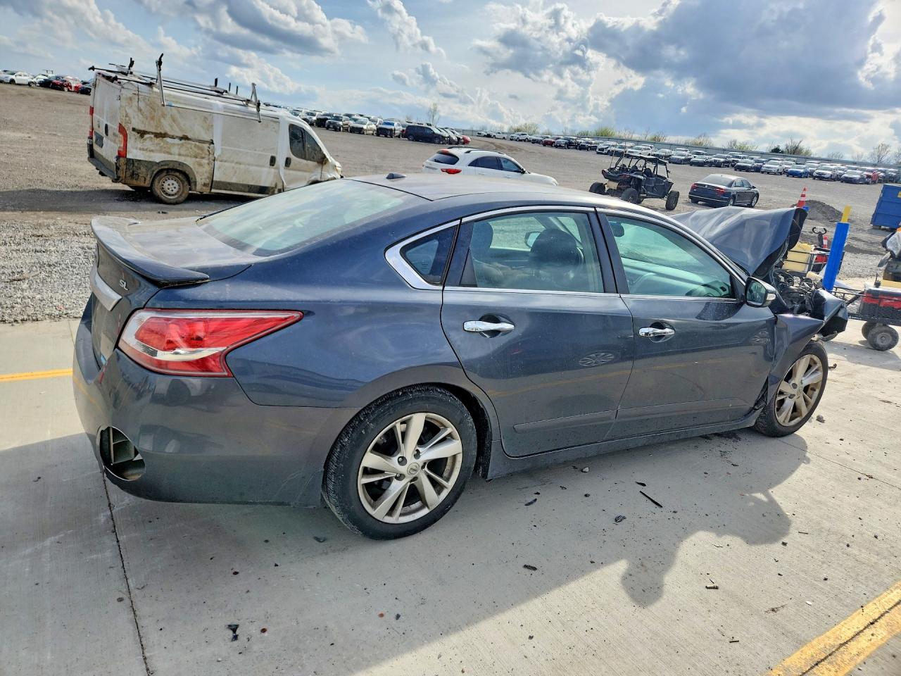 2013 Nissan Altima 2.5 Угольный vin: 1N4AL3AP2DN472045