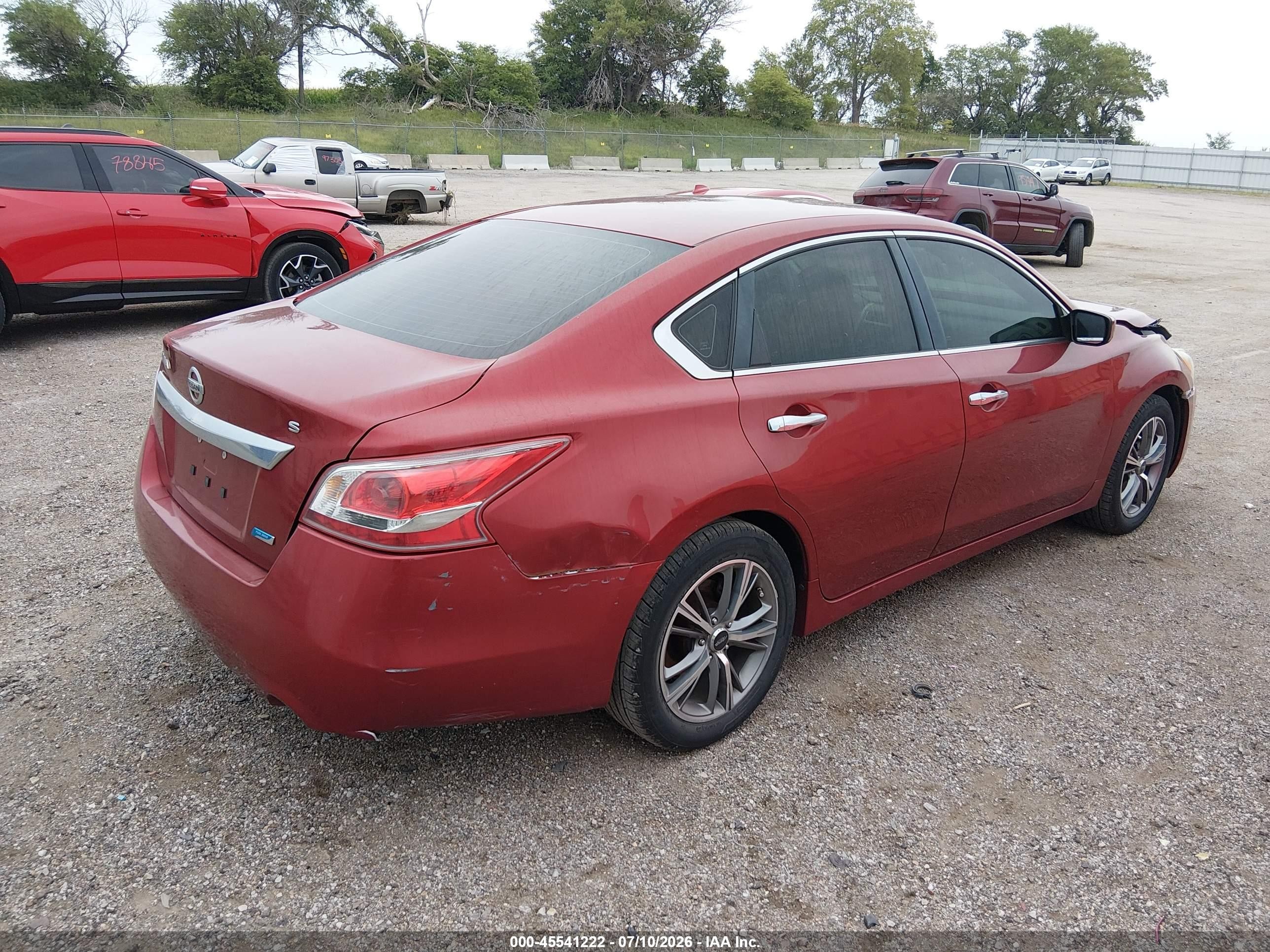 2013 Nissan Altima 2.5 S Red vin: 1N4AL3AP2DN507683
