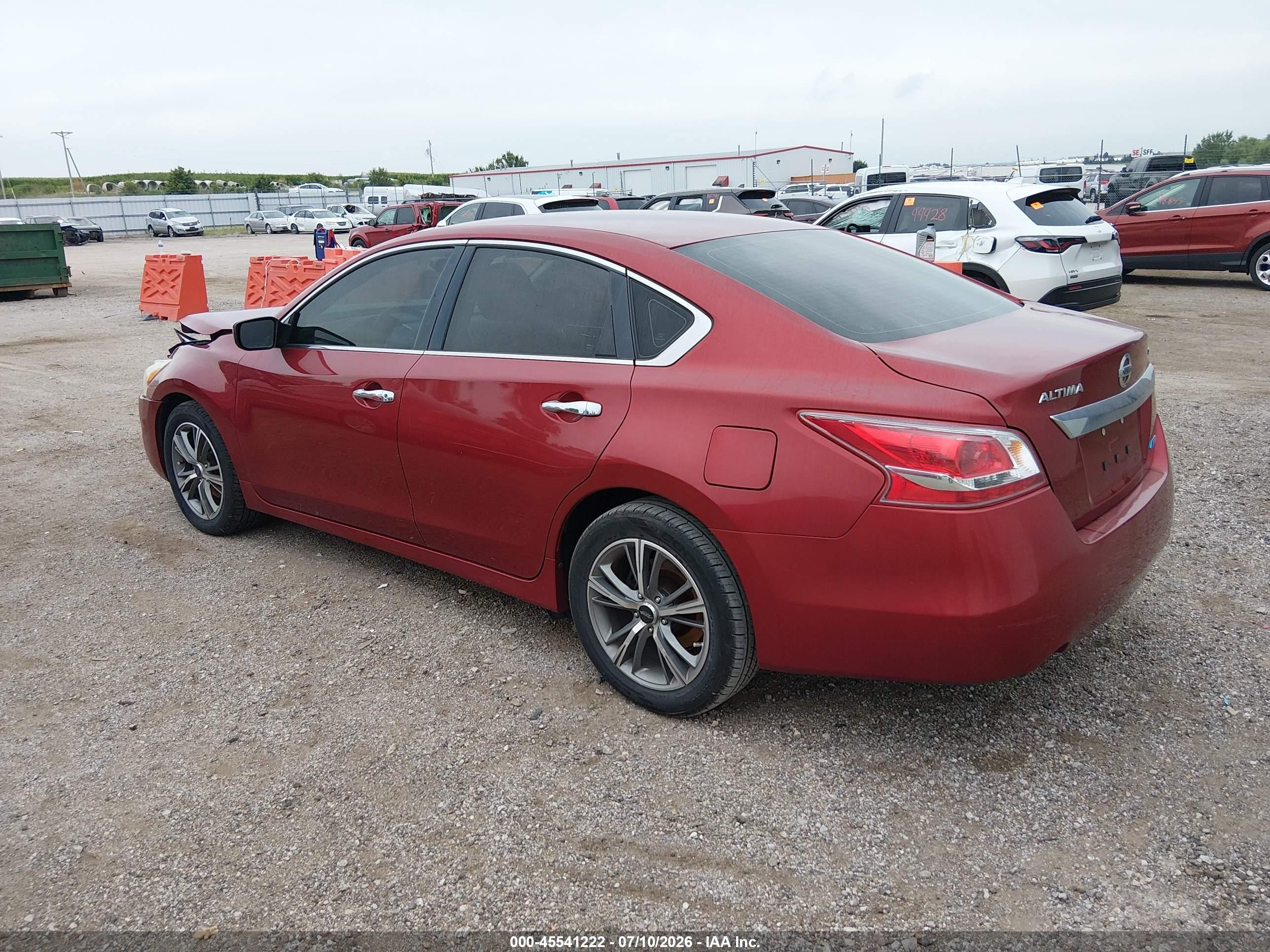 2013 Nissan Altima 2.5 S Red vin: 1N4AL3AP2DN507683