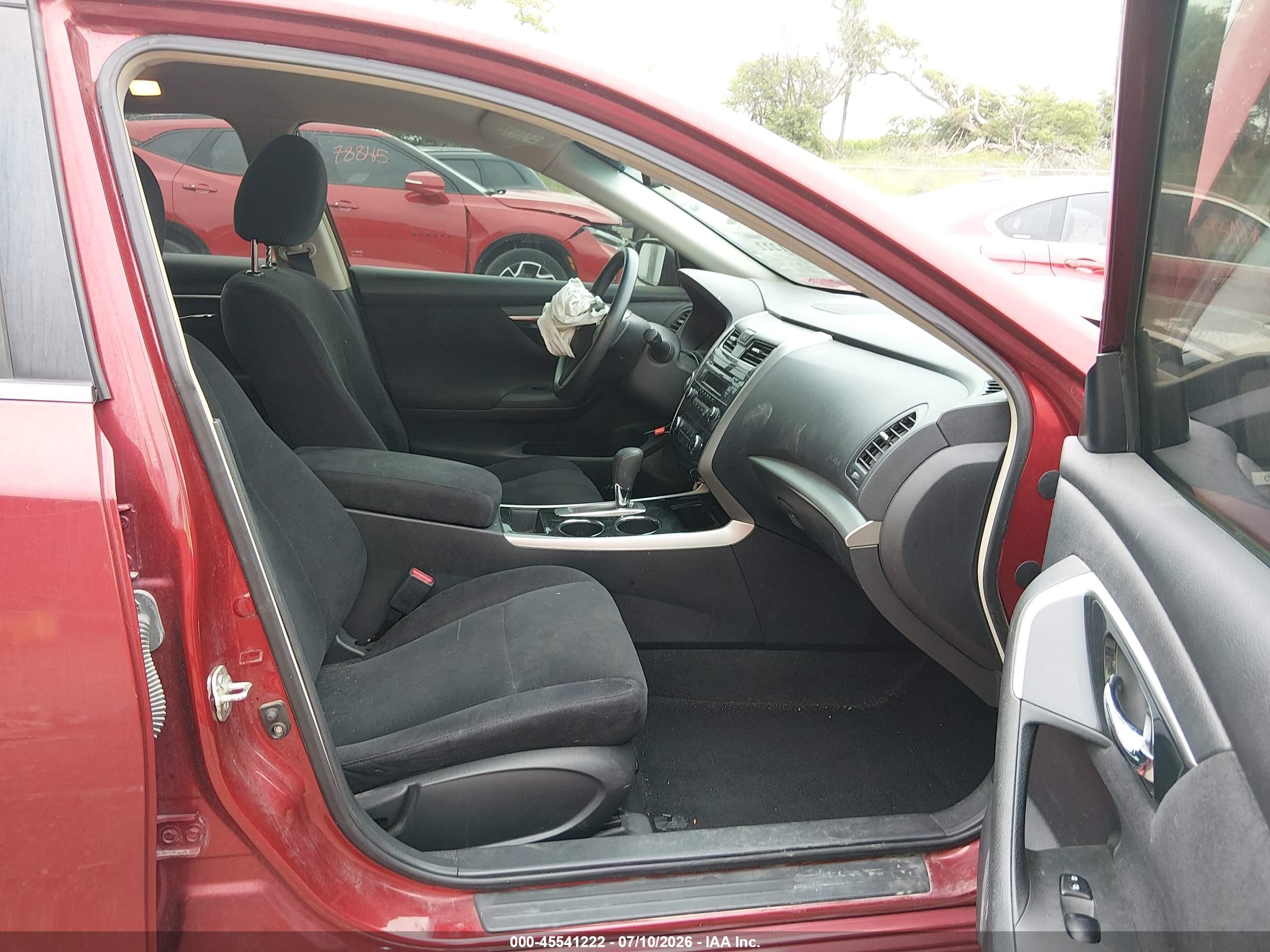2013 Nissan Altima 2.5 S Red vin: 1N4AL3AP2DN507683