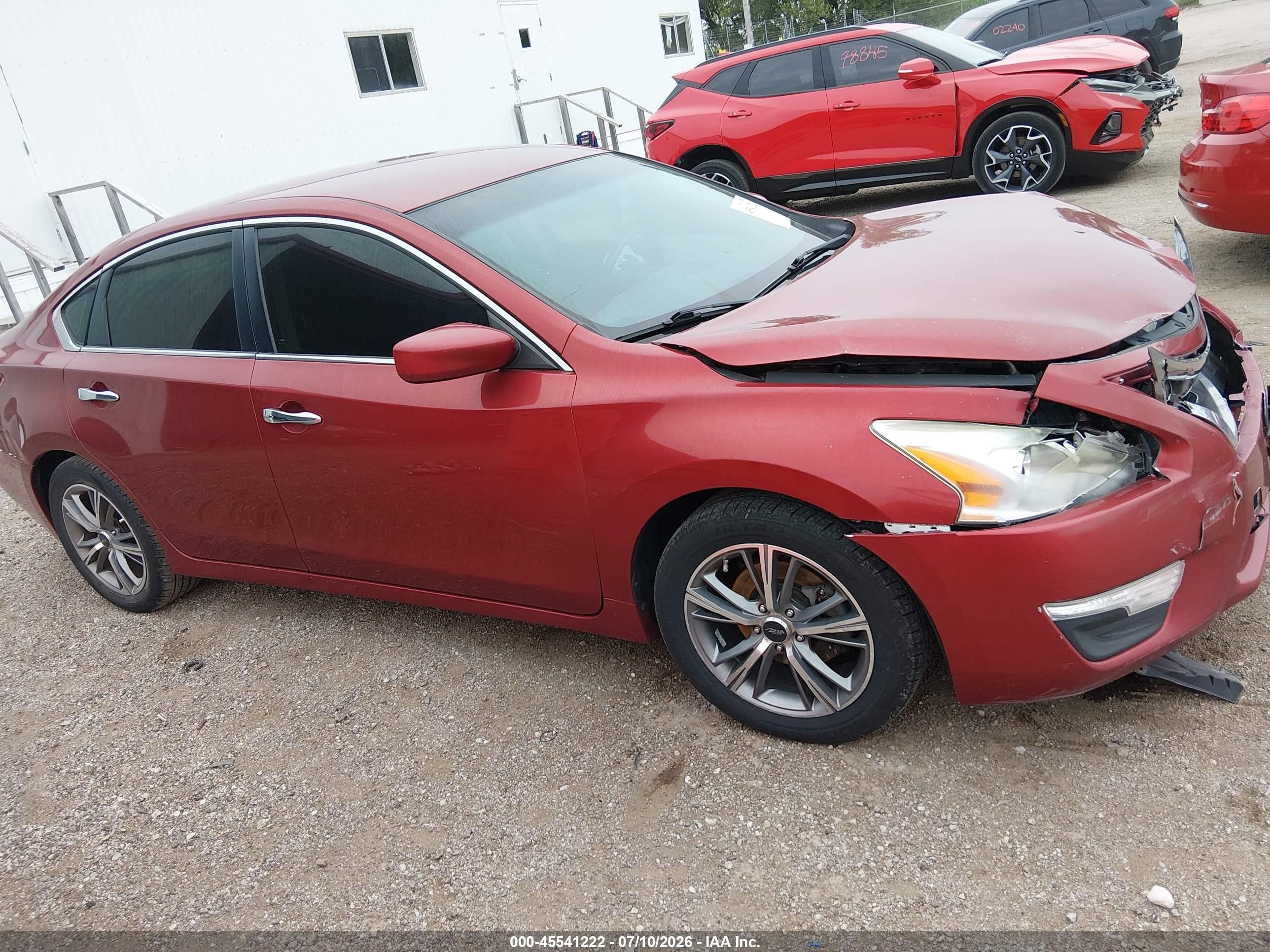 2013 Nissan Altima 2.5 S Red vin: 1N4AL3AP2DN507683