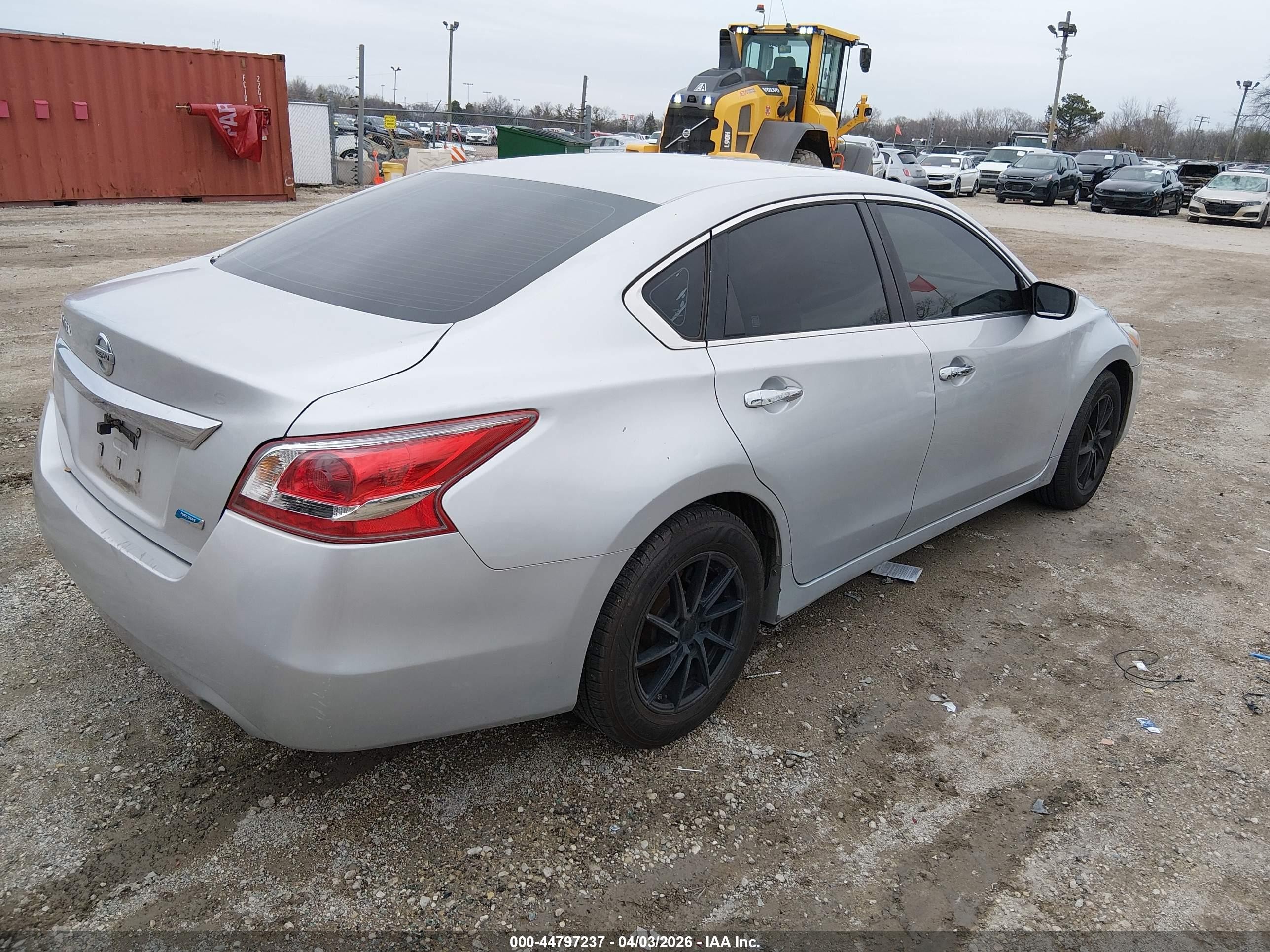 2013 Nissan Altima 2.5 S Silver vin: 1N4AL3AP2DN523530