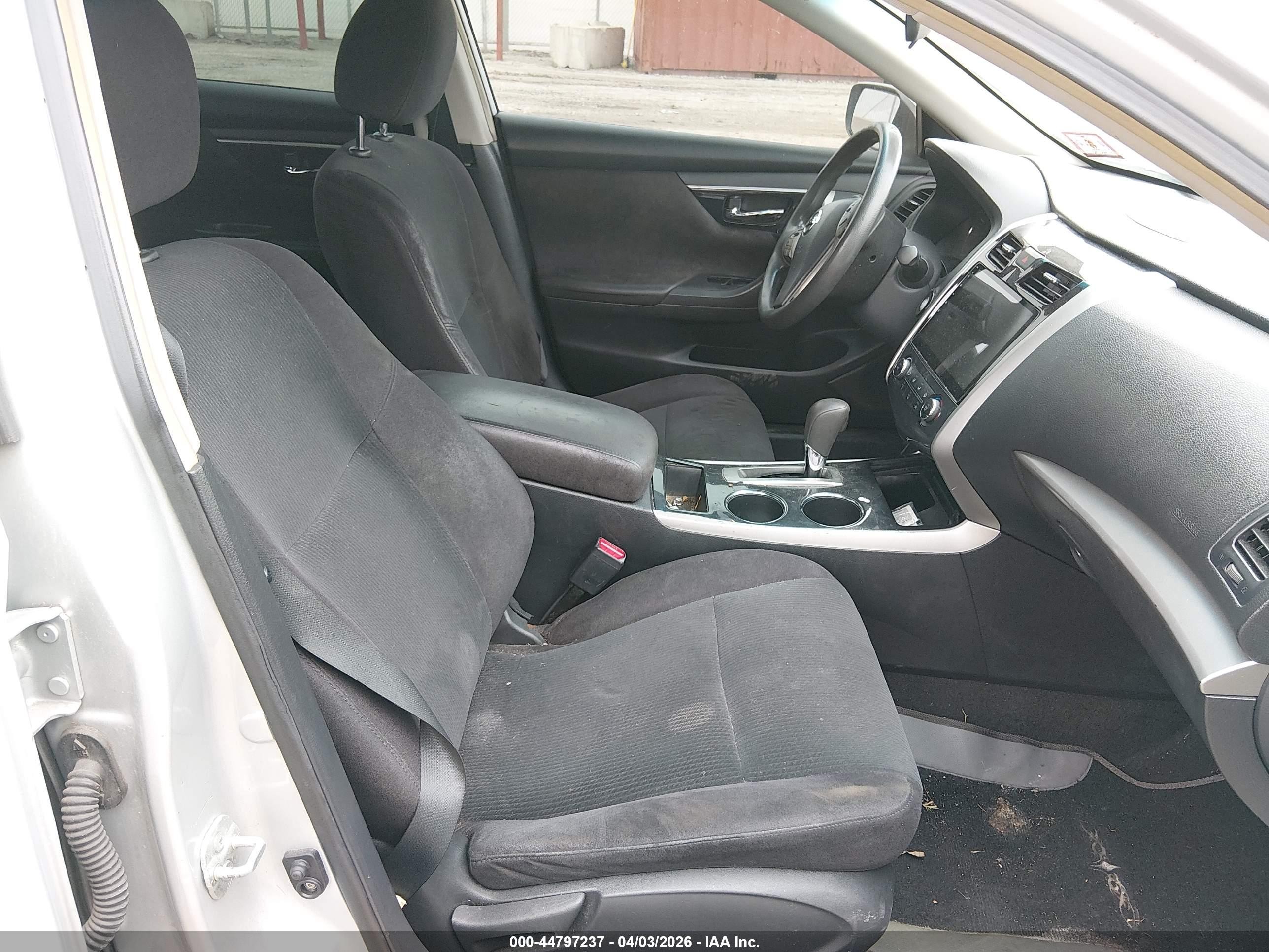 2013 Nissan Altima 2.5 S Silver vin: 1N4AL3AP2DN523530