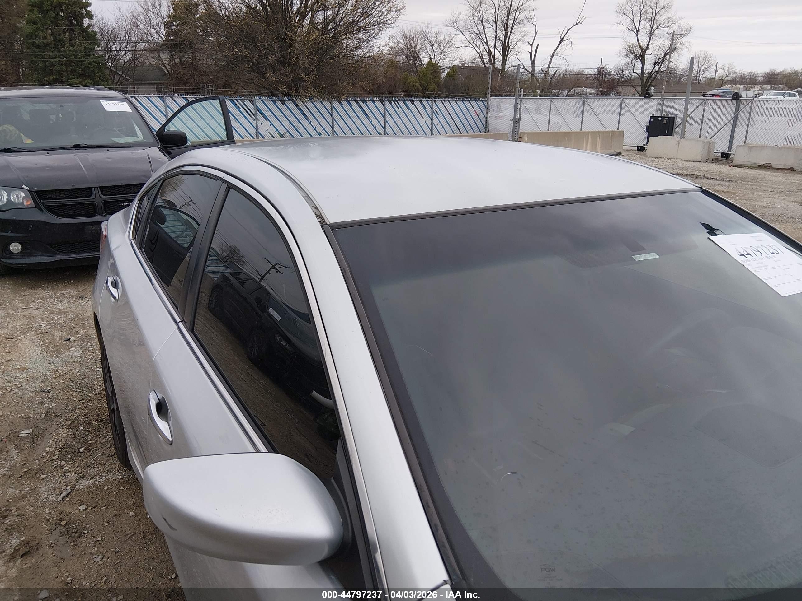 2013 Nissan Altima 2.5 S Silver vin: 1N4AL3AP2DN523530