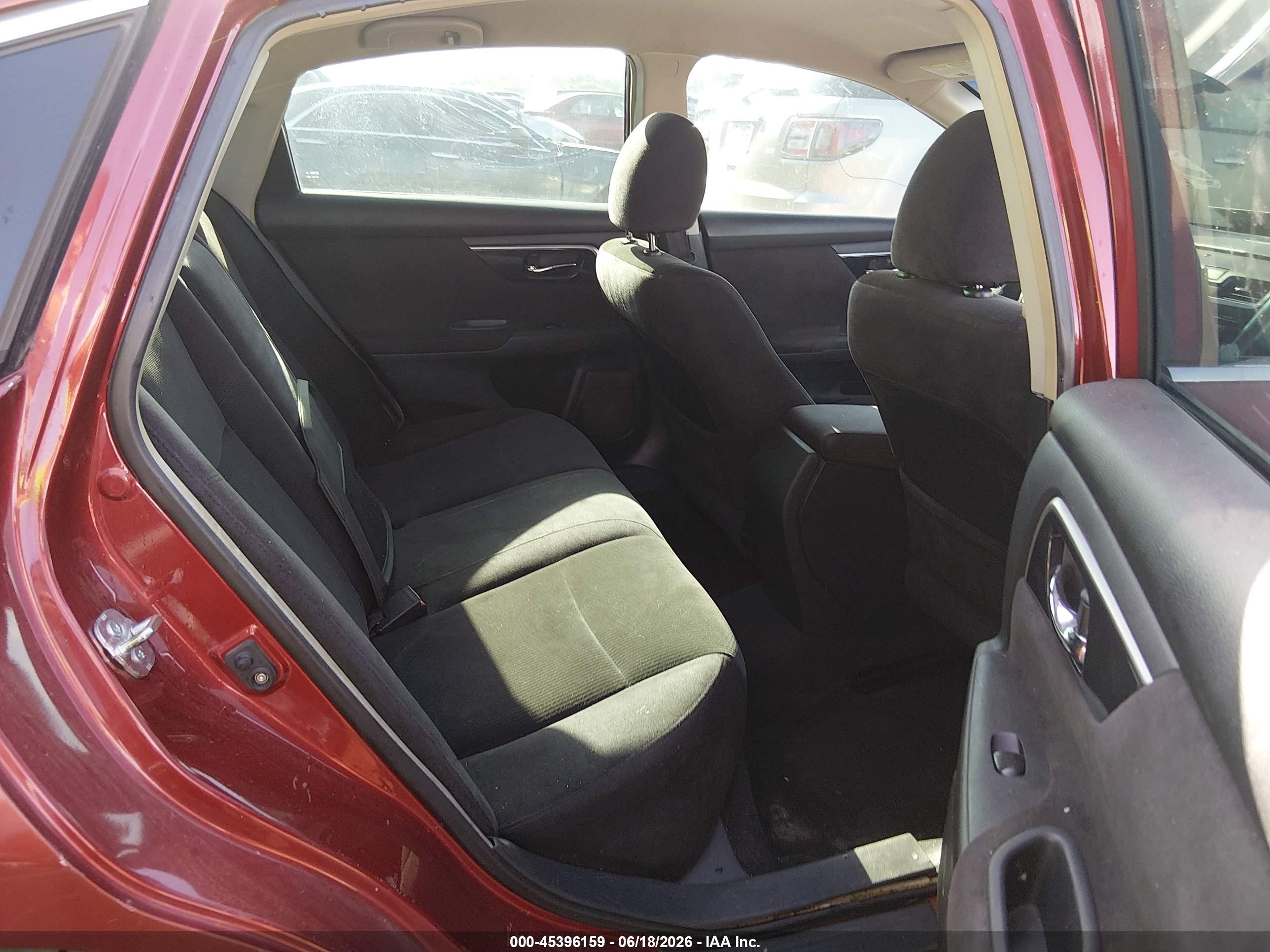 2013 Nissan Altima 2.5 S Red vin: 1N4AL3AP2DN525214