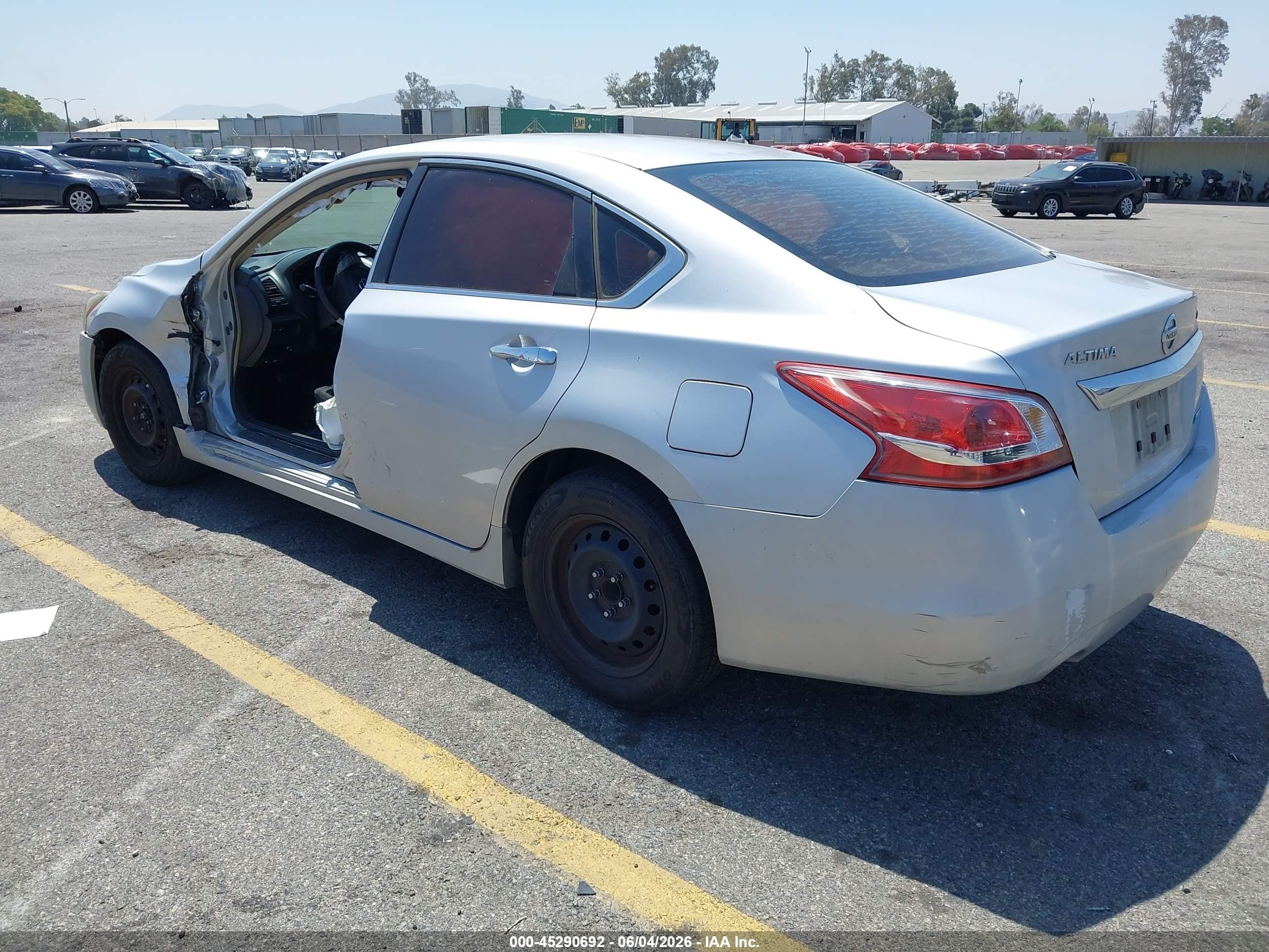 2013 Nissan Altima 2.5 S Silver vin: 1N4AL3AP2DN554504