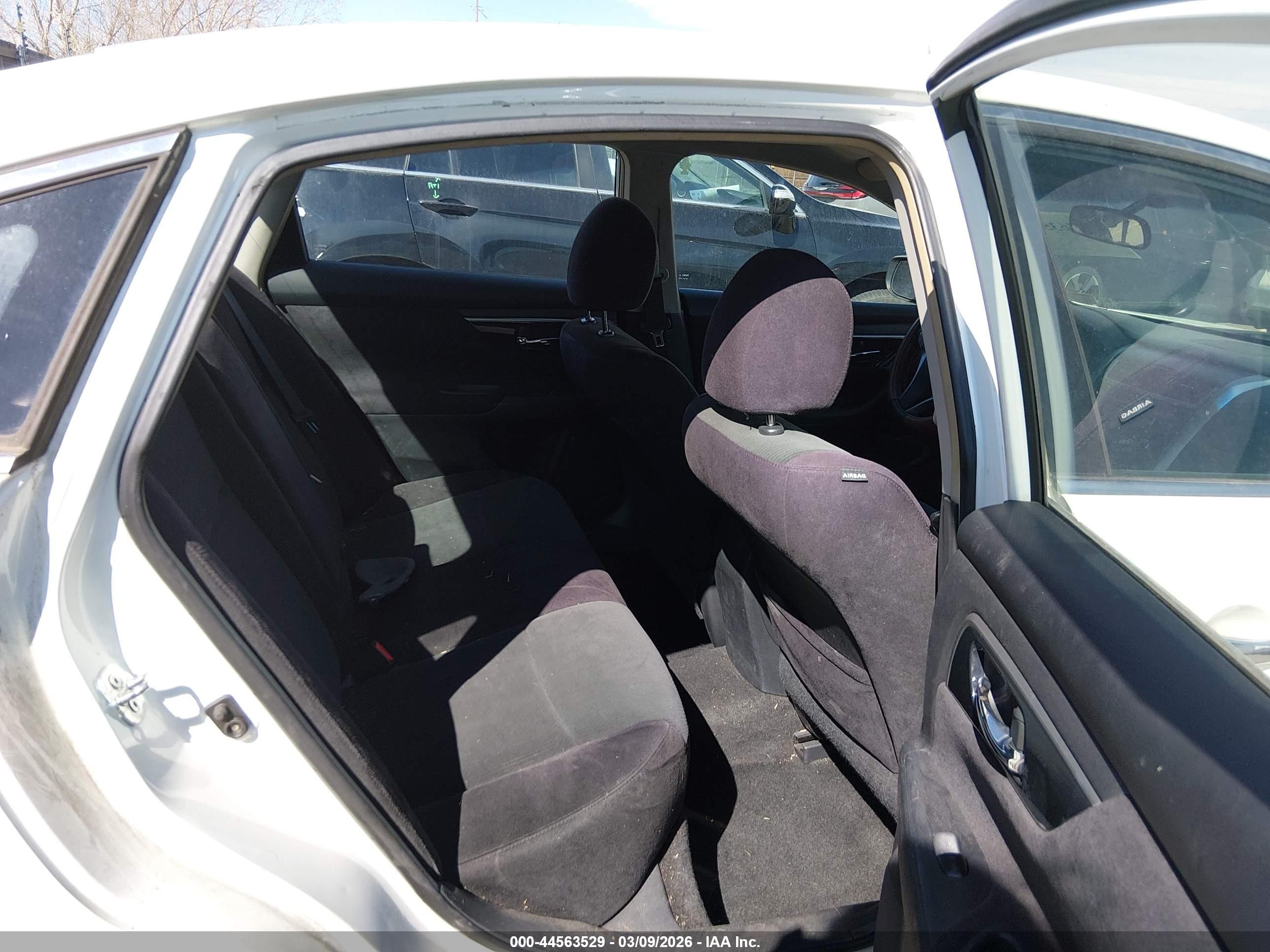 2013 Nissan Altima 2.5 S White vin: 1N4AL3AP2DN555670