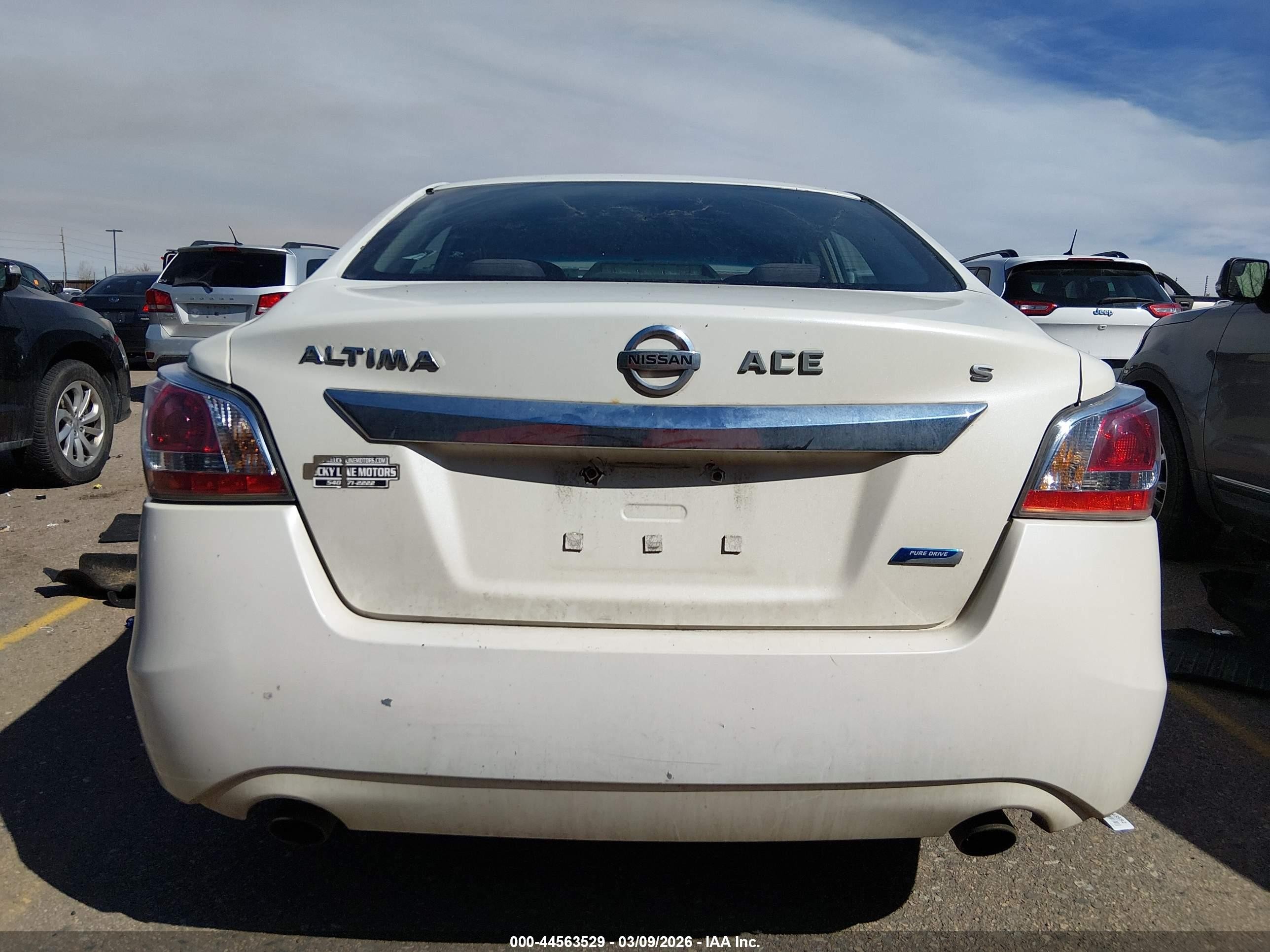 2013 Nissan Altima 2.5 S White vin: 1N4AL3AP2DN555670