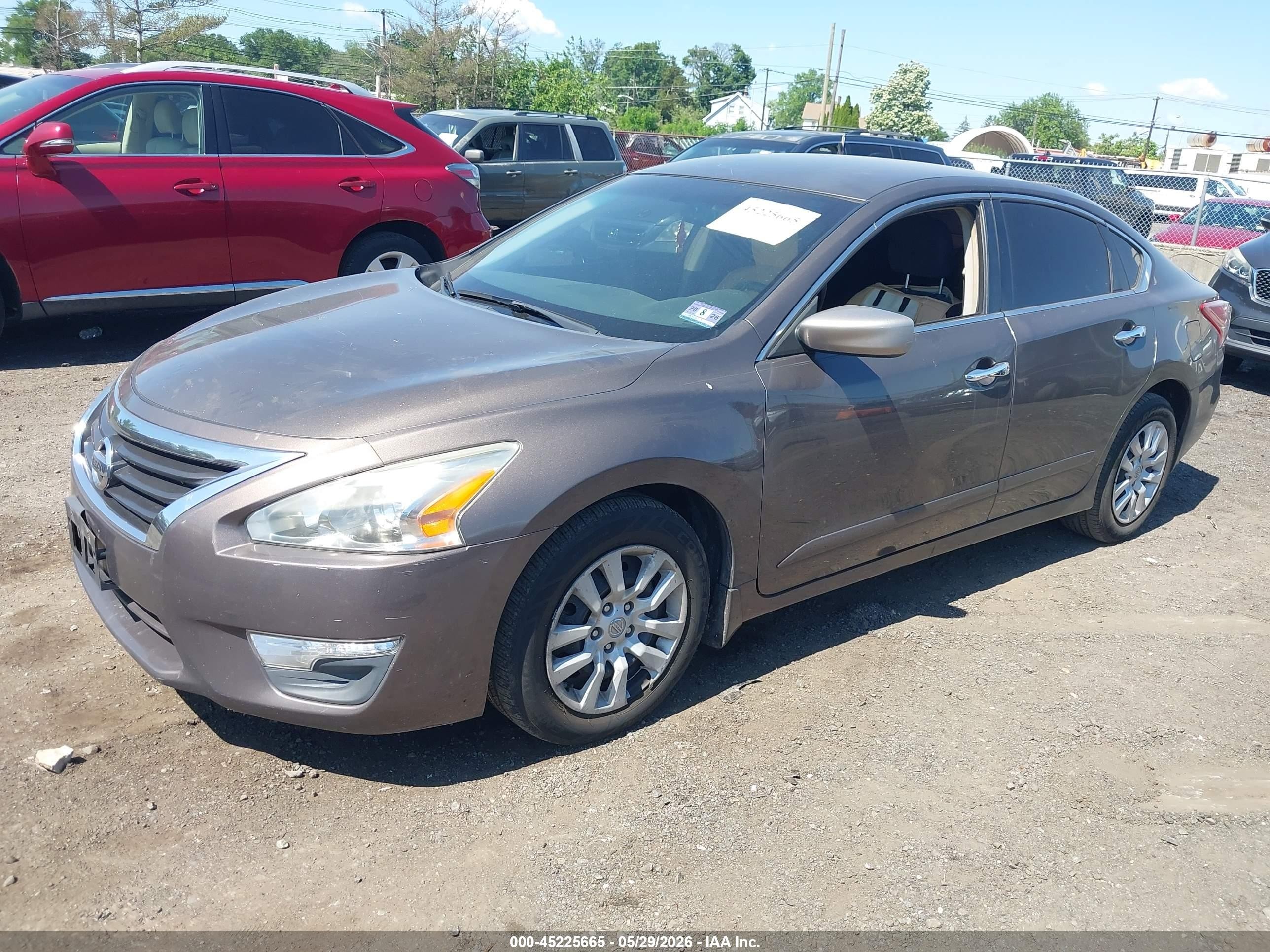 2013 Nissan Altima 2.5 S Beige vin: 1N4AL3AP2DN556706
