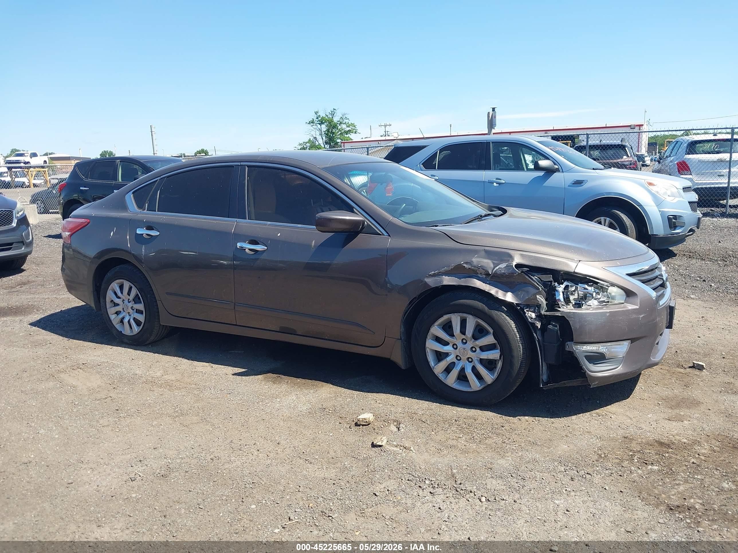 2013 Nissan Altima 2.5 S Beige vin: 1N4AL3AP2DN556706