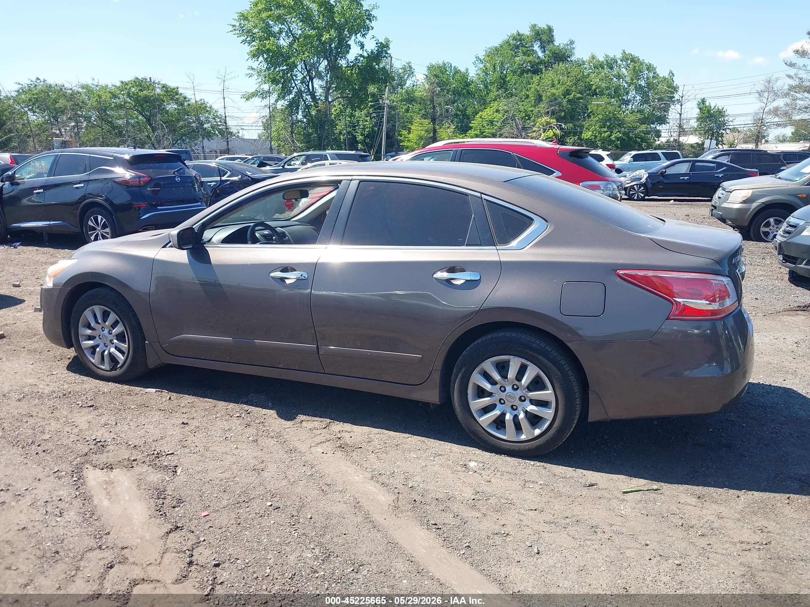 2013 Nissan Altima 2.5 S Beige vin: 1N4AL3AP2DN556706