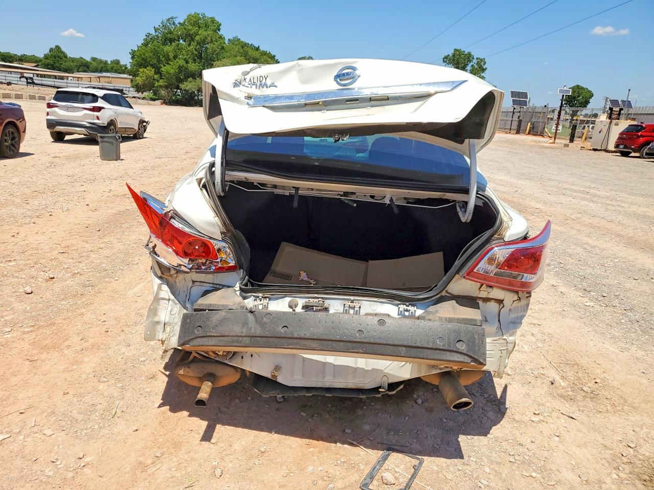 2013 Nissan Altima 2.5 Белый vin: 1N4AL3AP2DN557323
