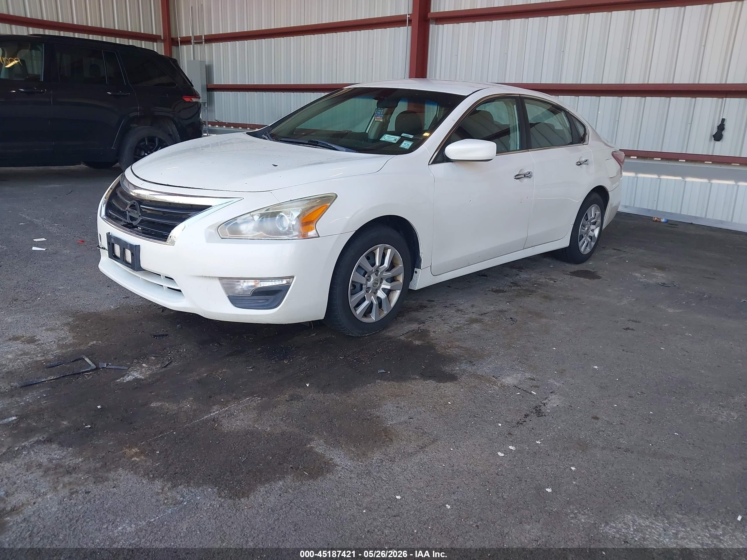 2013 Nissan Altima 2.5 S Белый vin: 1N4AL3AP2DN570153