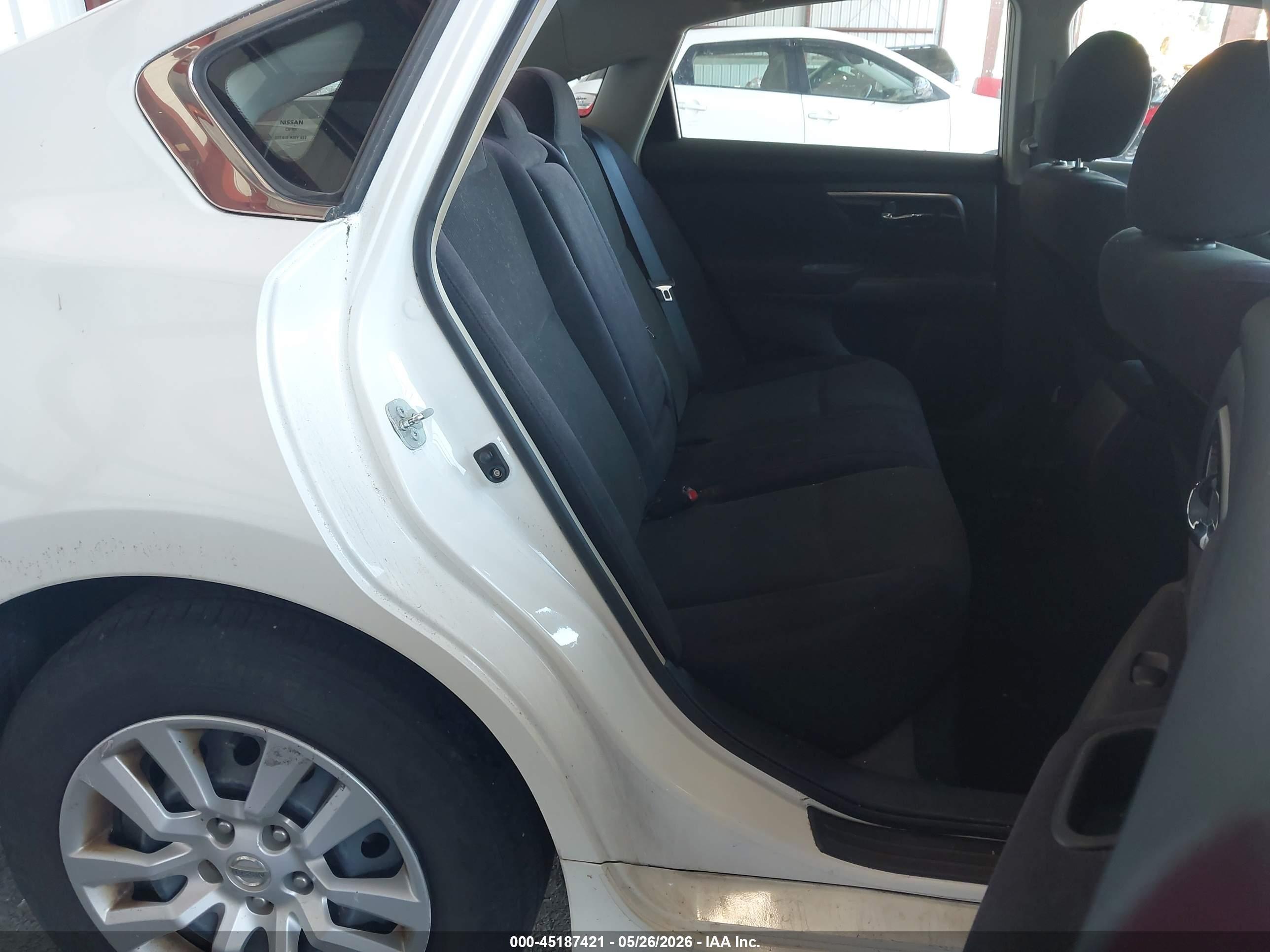 2013 Nissan Altima 2.5 S Белый vin: 1N4AL3AP2DN570153